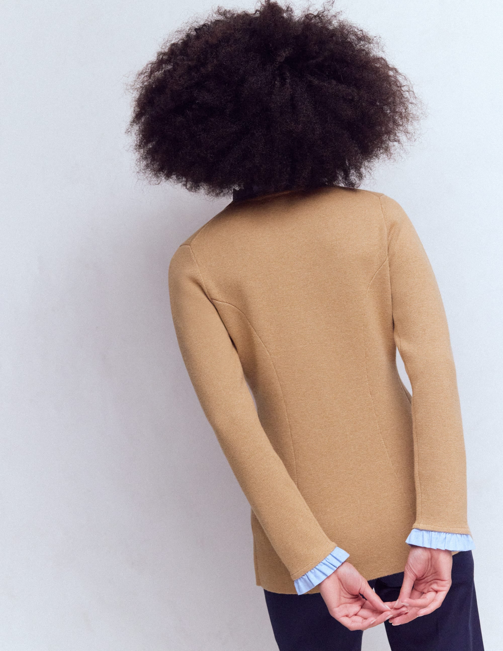 Joanna Taillierte Strickjacke-Camel Meliert - Image 3