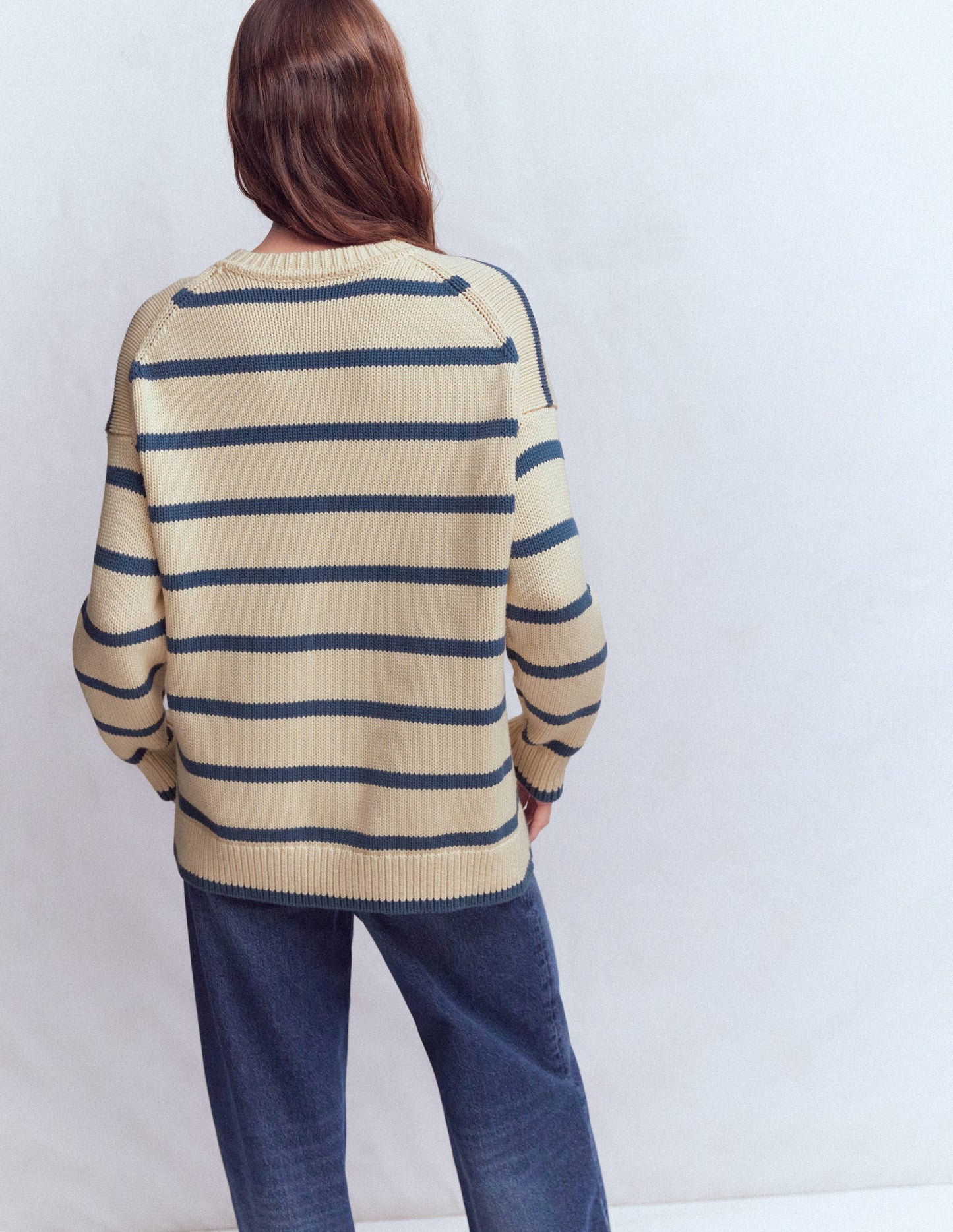 Lucy Oversize-Baumwollpullover-Mandelmilch/Denim-Blau Streifen