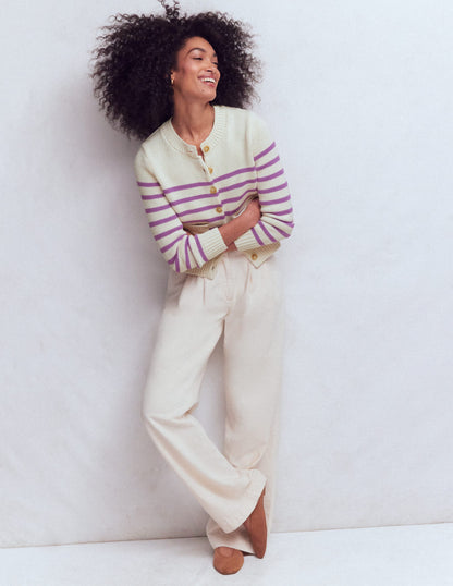 Lucy Grob gestrickte Baumwollstrickjacke-Warmes Naturweiß/Maulbeerlila-4