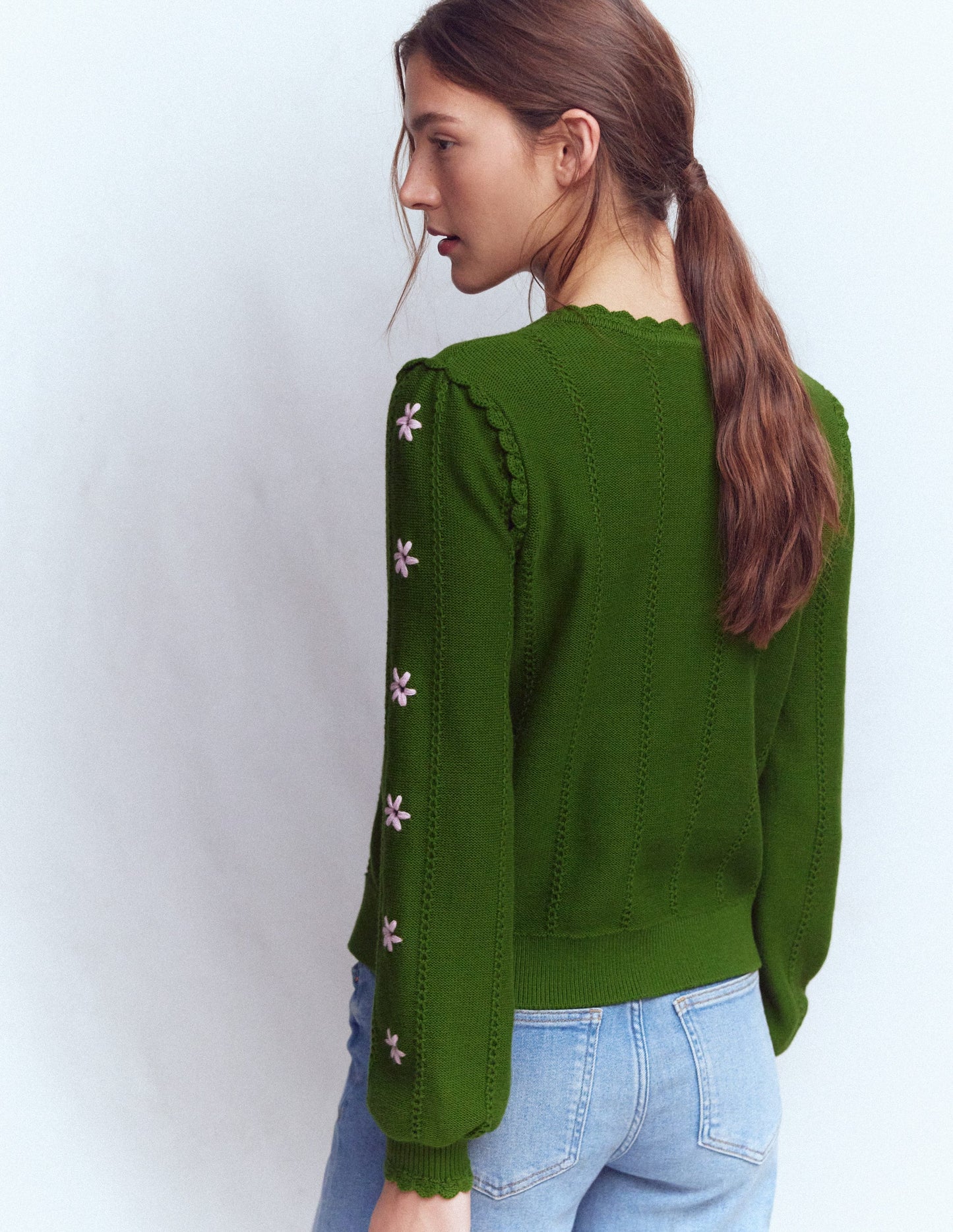 Valeria Strickjacke mit Häkelbesatz-Promenadengrün, Stickerei