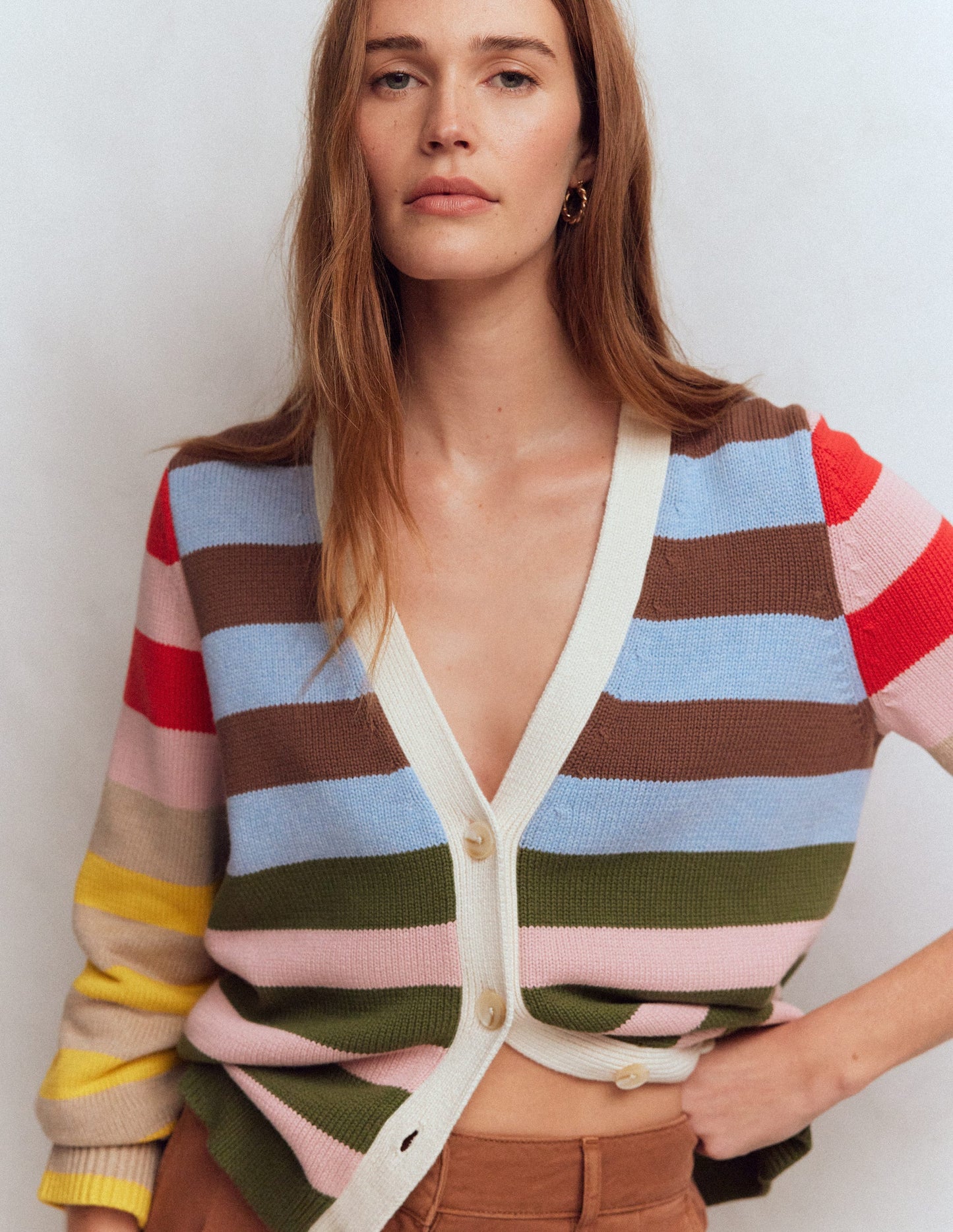 Lucy Lockere Strickjacke aus Baumwolle-Bunt Kuddelmuddel