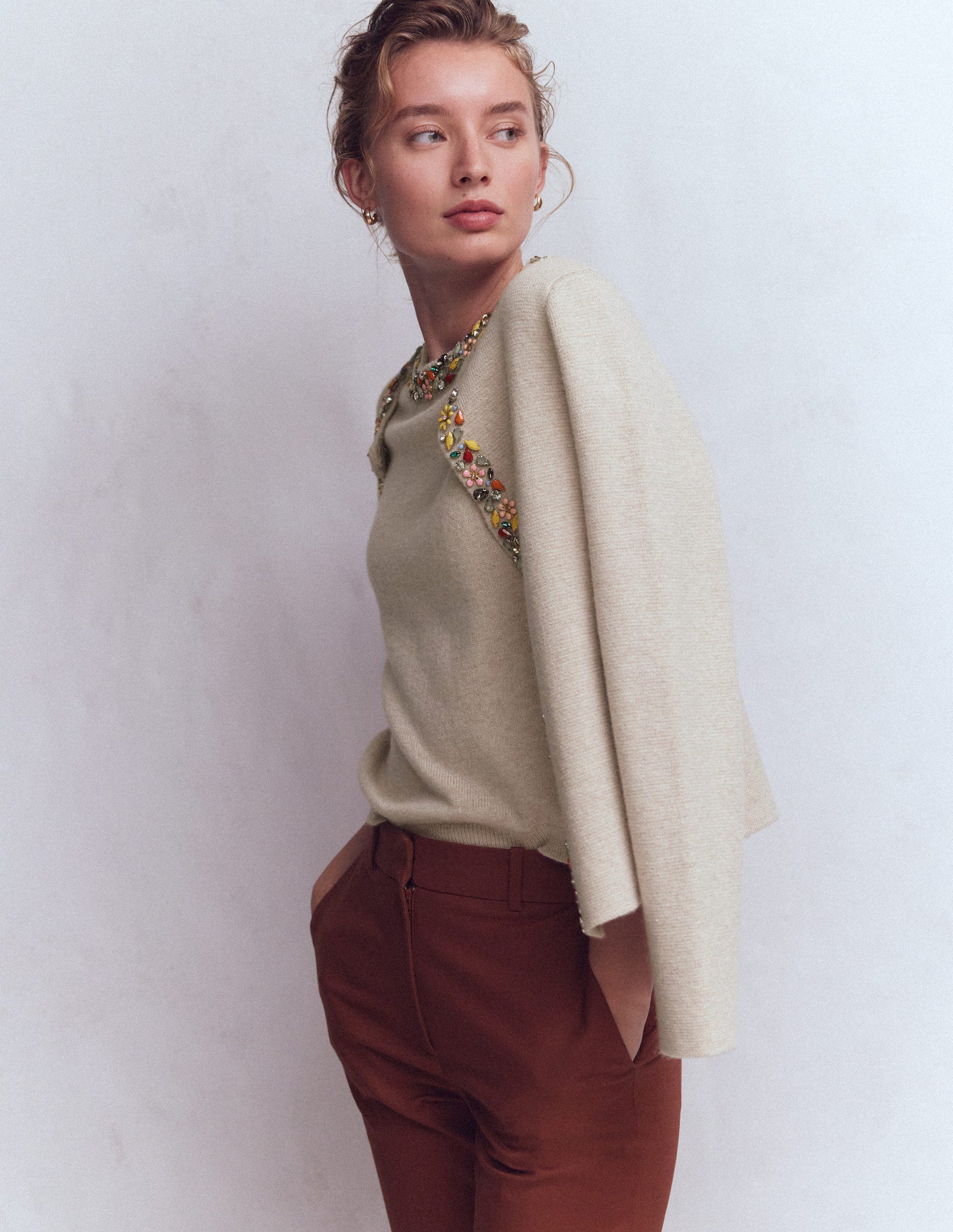 Verziertes T-Shirt-Graubraun Meliert-4