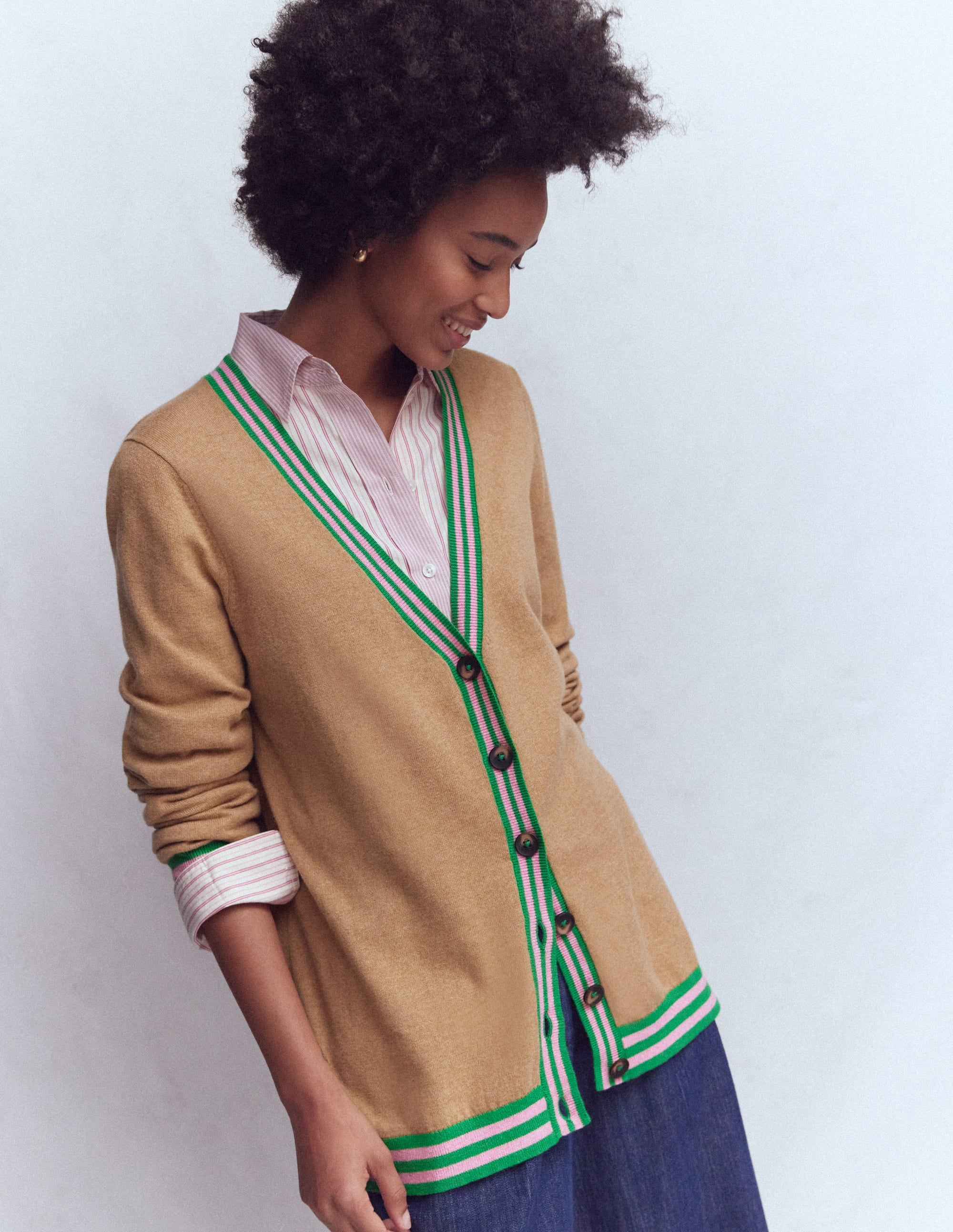 Lange Strickjacke mit V-Ausschnitt-Camel Meliert - Image 1