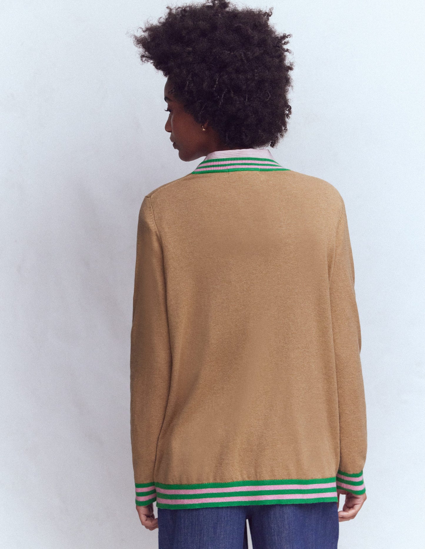 Lange Strickjacke mit V-Ausschnitt-Camel Meliert