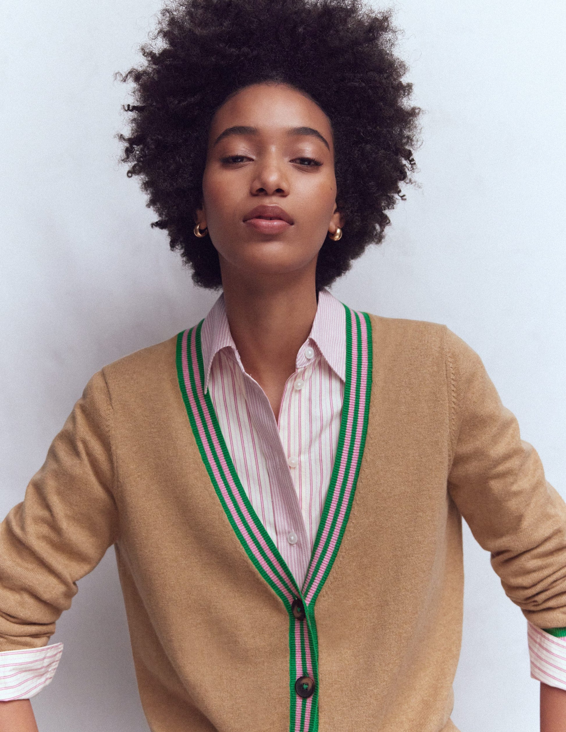 Lange Strickjacke mit V-Ausschnitt-Camel Meliert-6