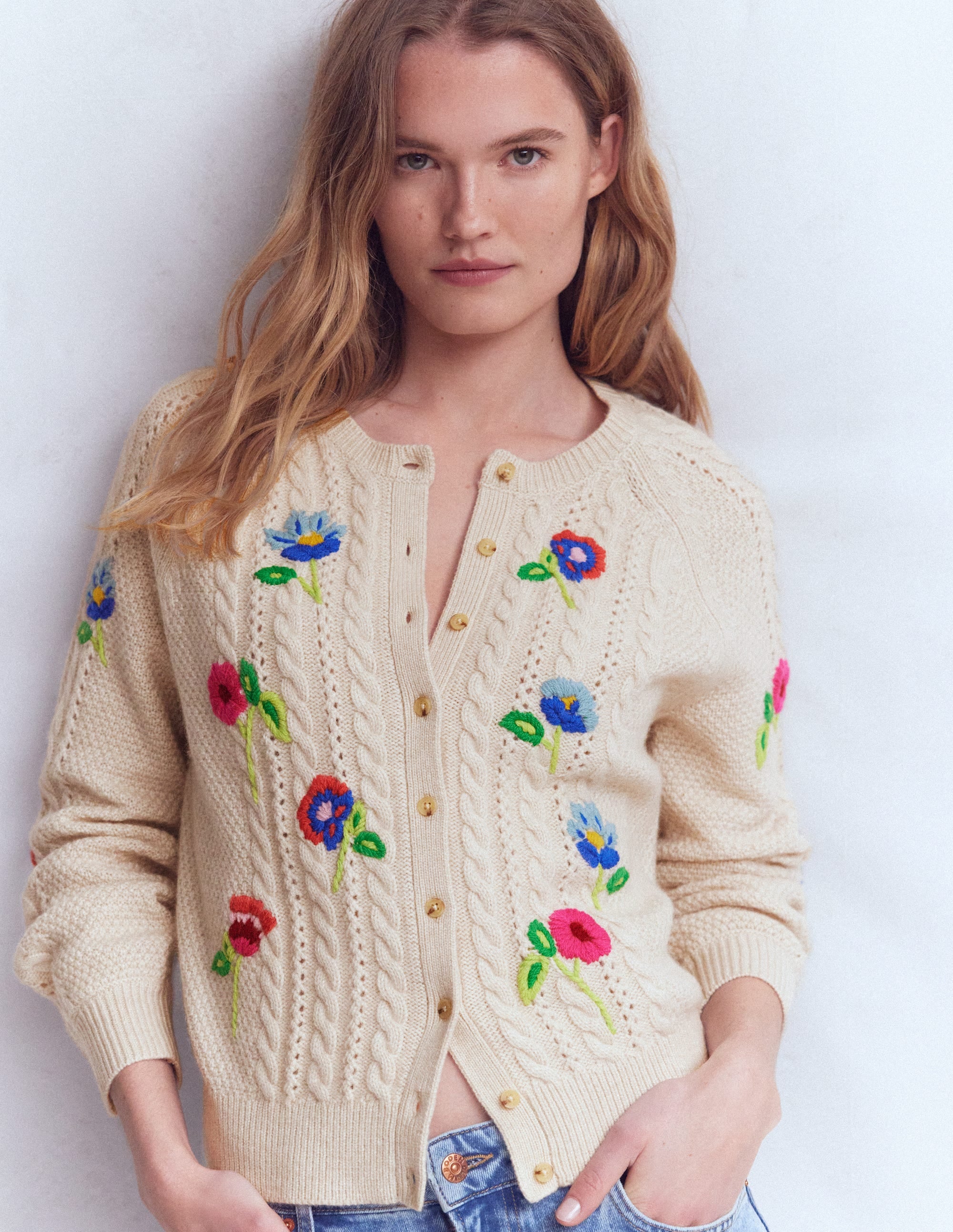 Liv Bestickte Strickjacke mit Zopfmuster-Beige Meliert - Image 1