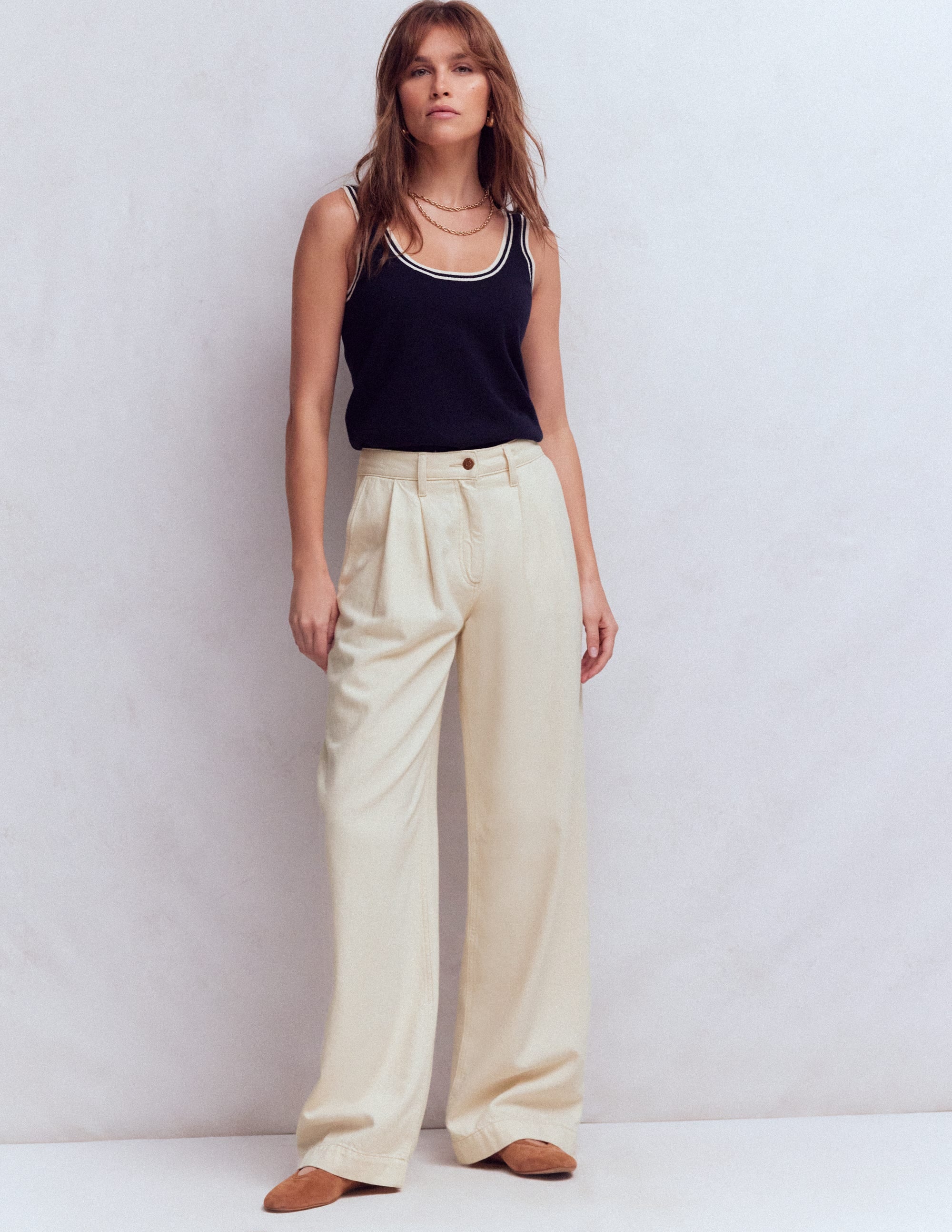 Jeans mit weitem Bein und Faltendetail-Beige - Image 1