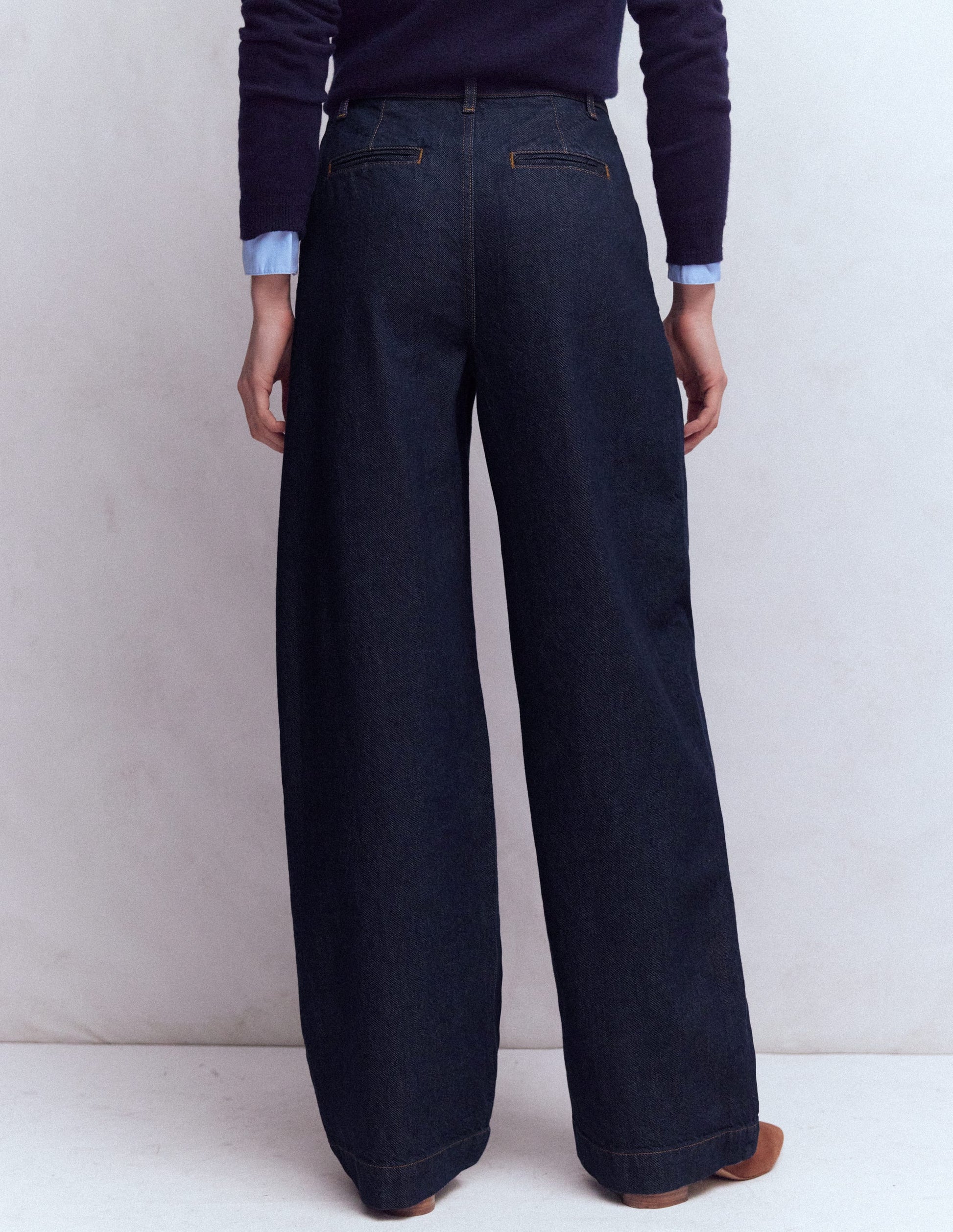 Jeans mit weitem Bein und Faltendetail-Indigo Waschung-3