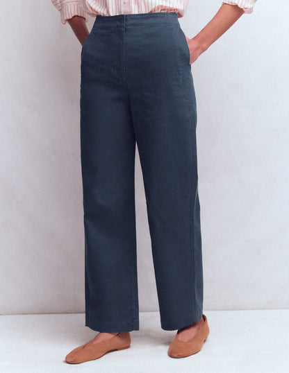 Barrel-Chinohose-Marineblau-4