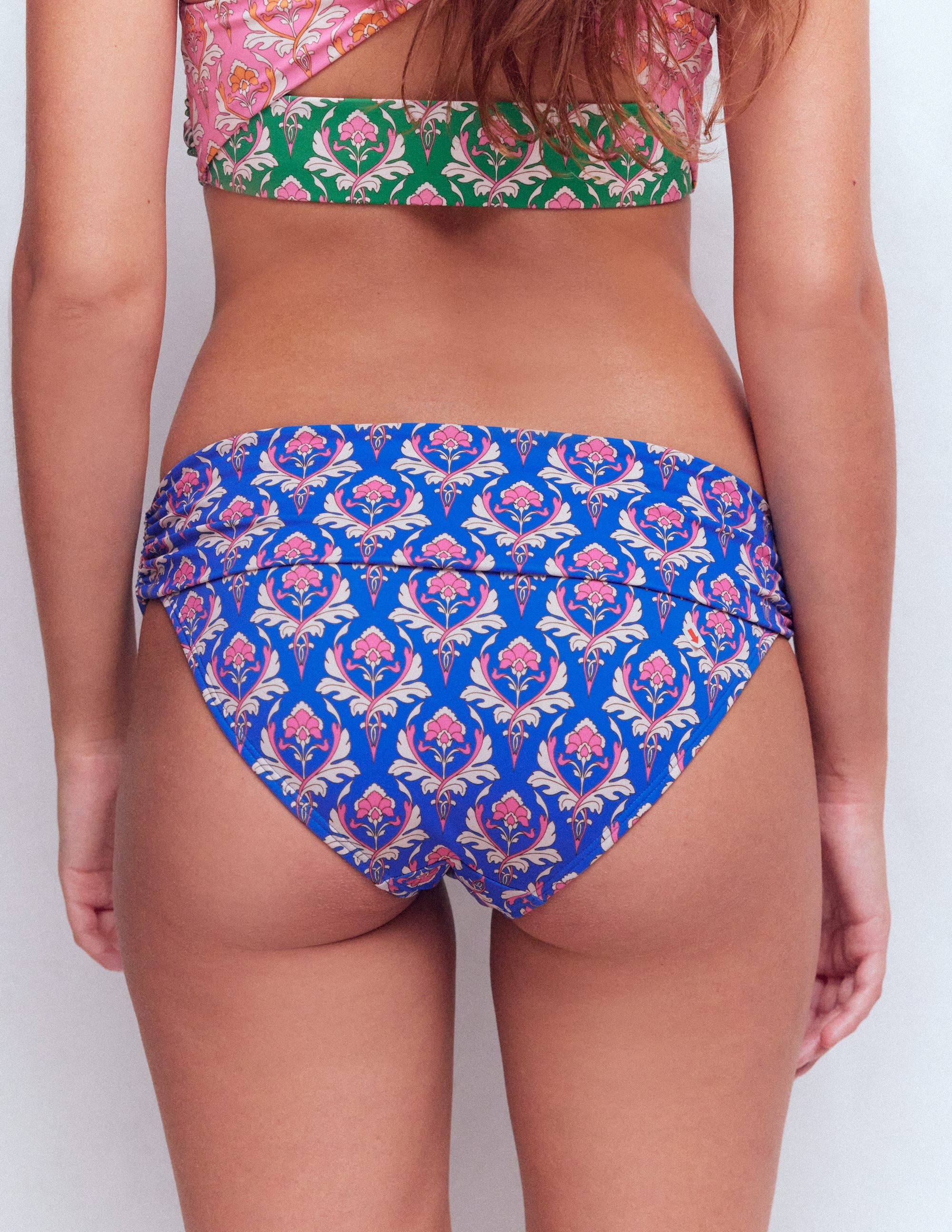 Klassische Bikinihose mit umgeschlagenem Bund-Blau, Zierstempel - Image 3