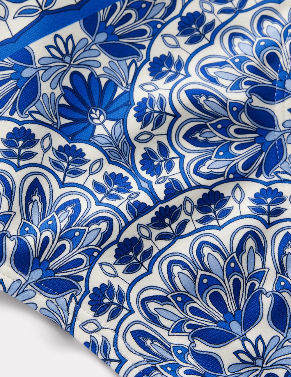 Porto Bikinihose-Blau, Aufwendige Terrasse