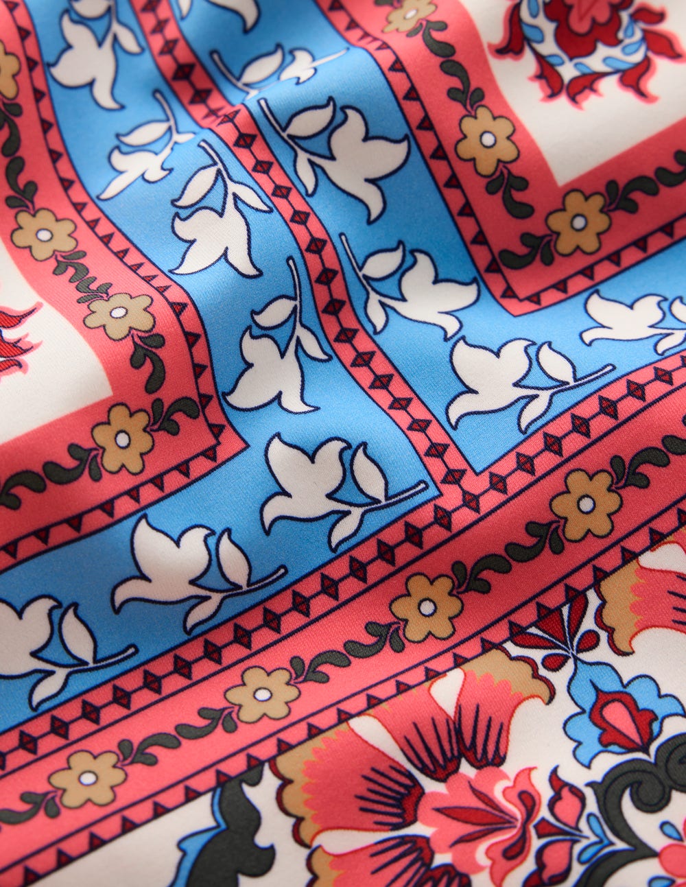 Arles Badeanzug-Rosa, Zierspalier