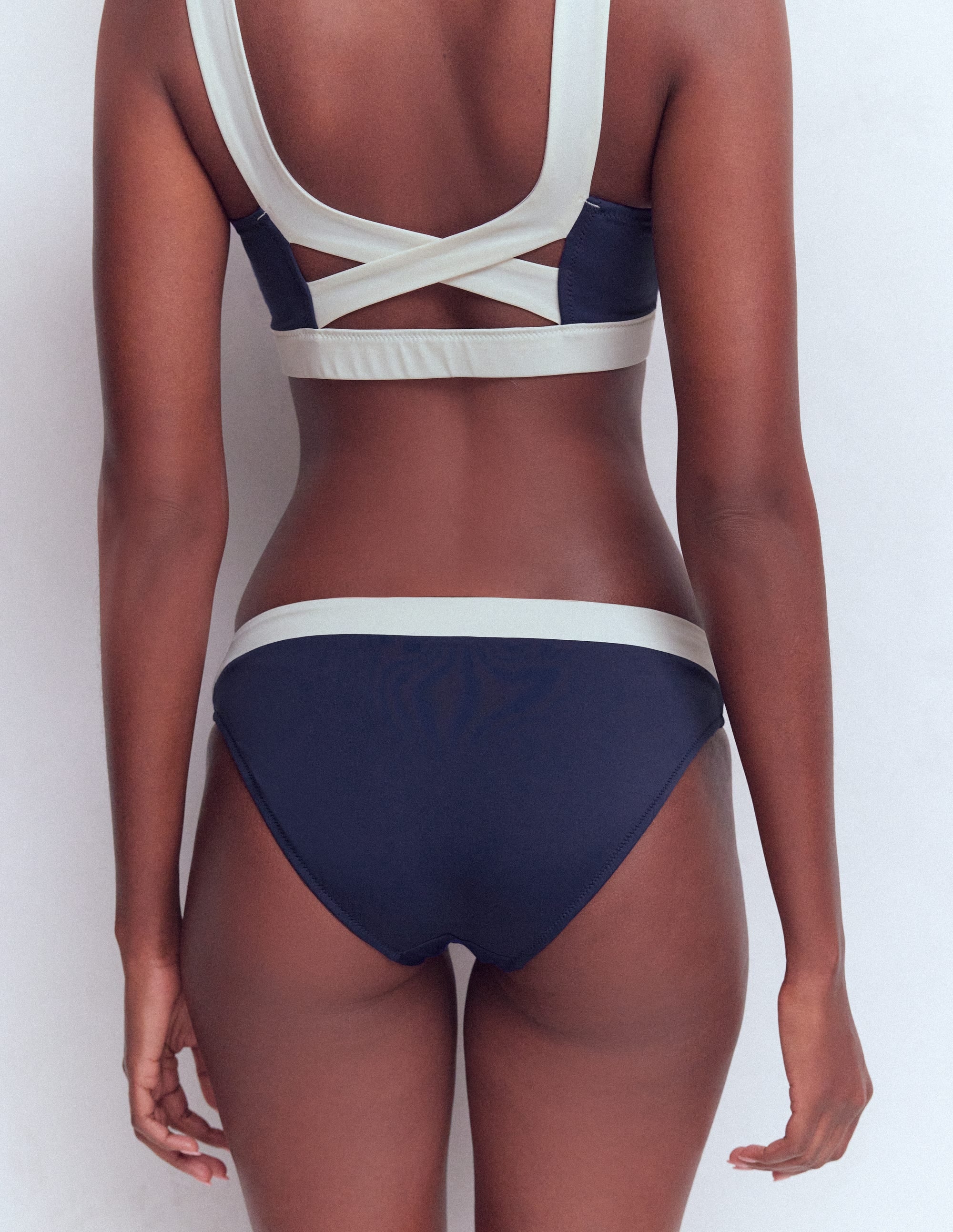 Campania Bikinihose-Marineblau, Naturweiß Blockfarben - Image 3