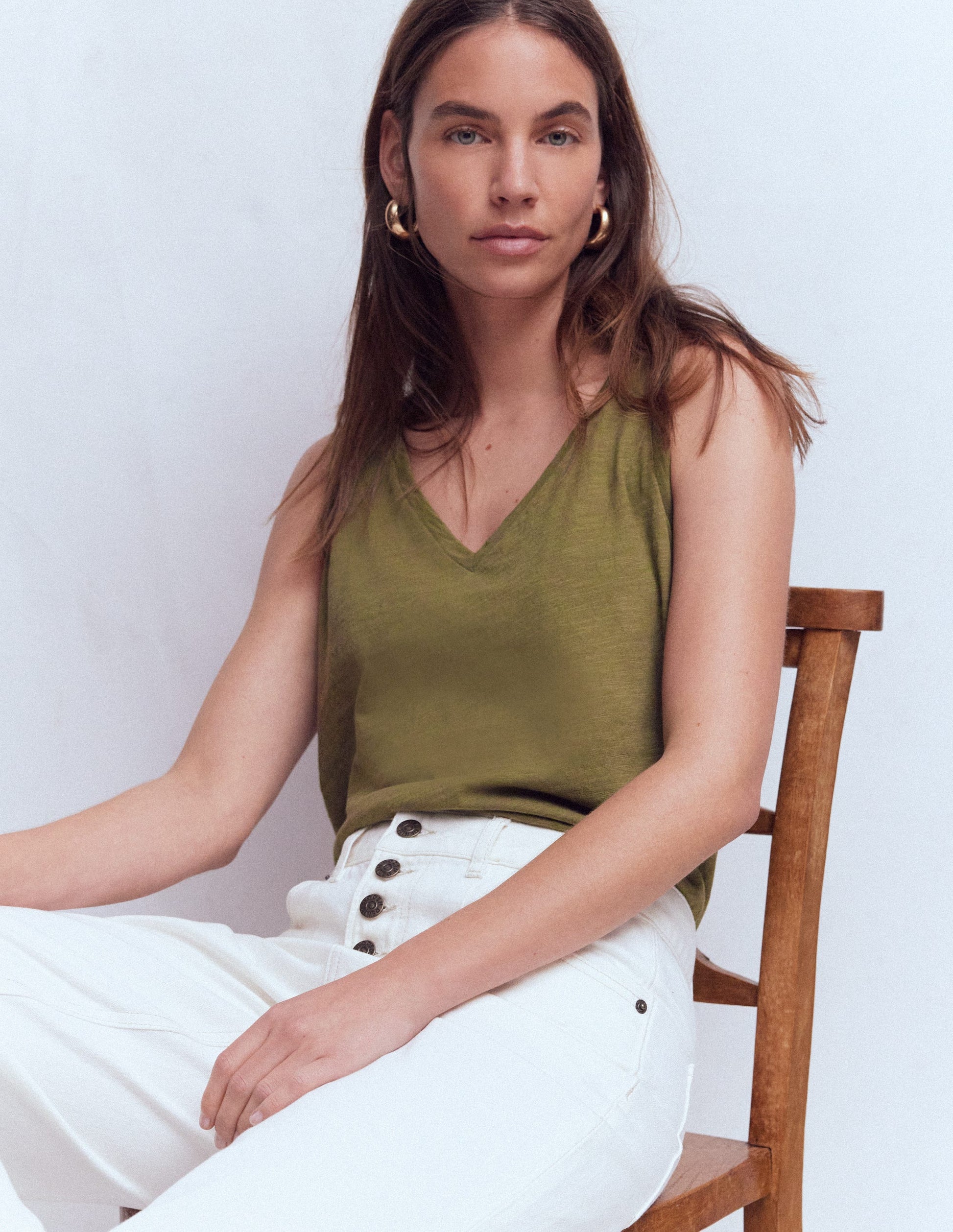 Flammgarn-Top mit V-Ausschnitt-Olive Capulet-4