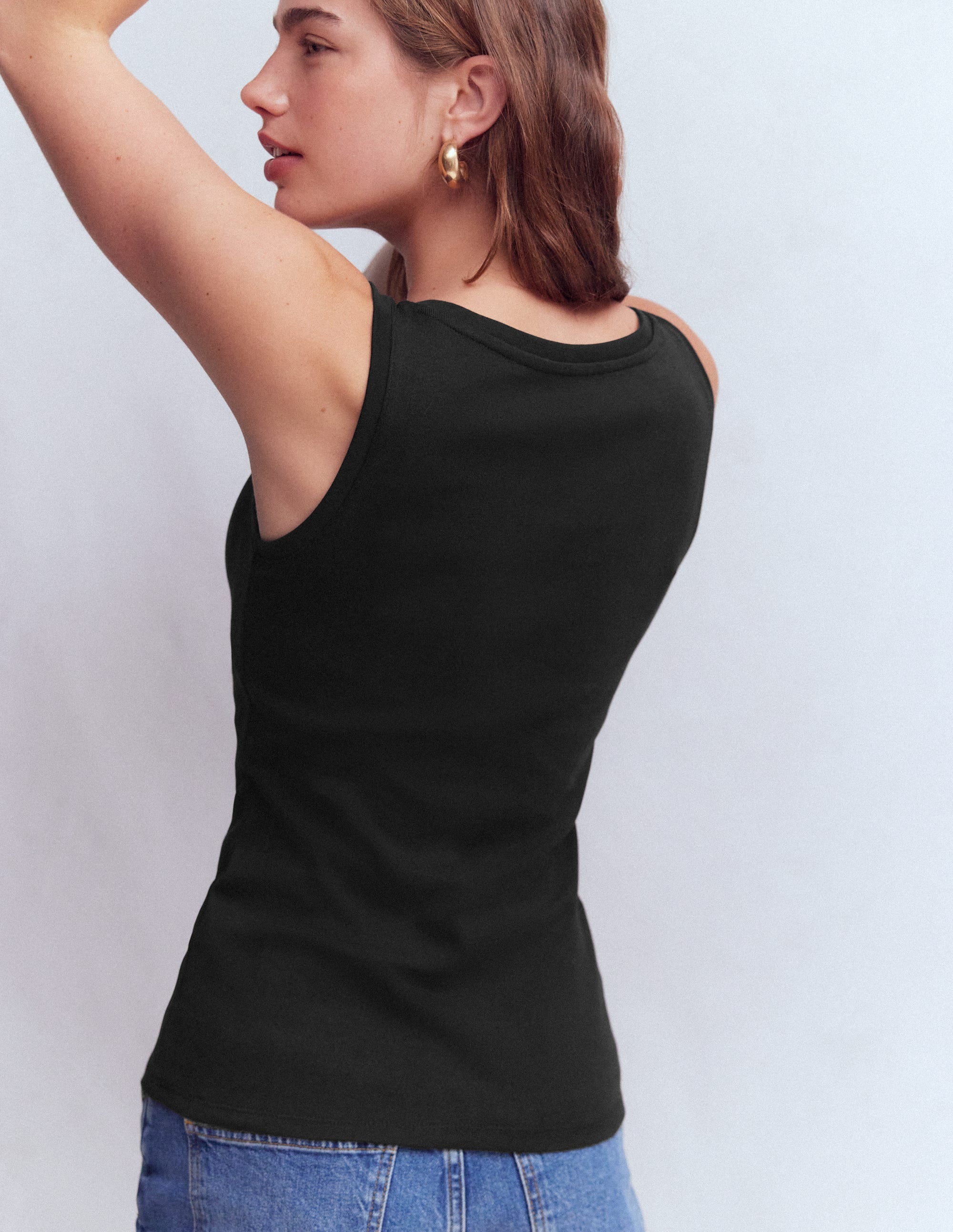 Basic-Top mit tiefem Rundhalsausschnitt-Schwarz - Image 3