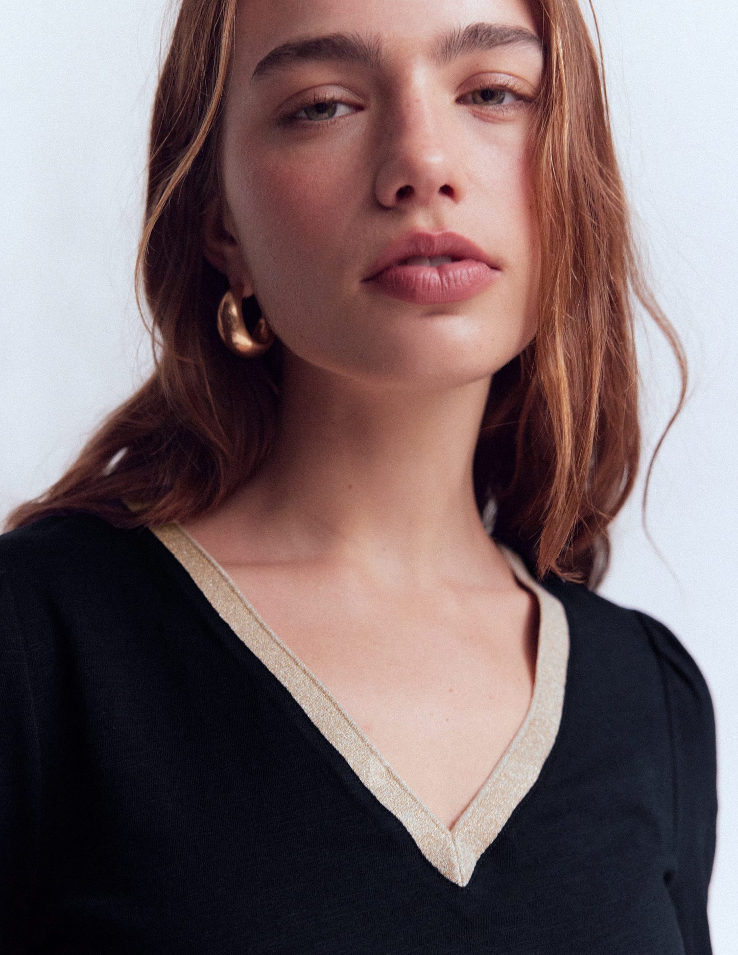 Oberteil mit Metallic-Besatz am V-Ausschnitt-Marineblau