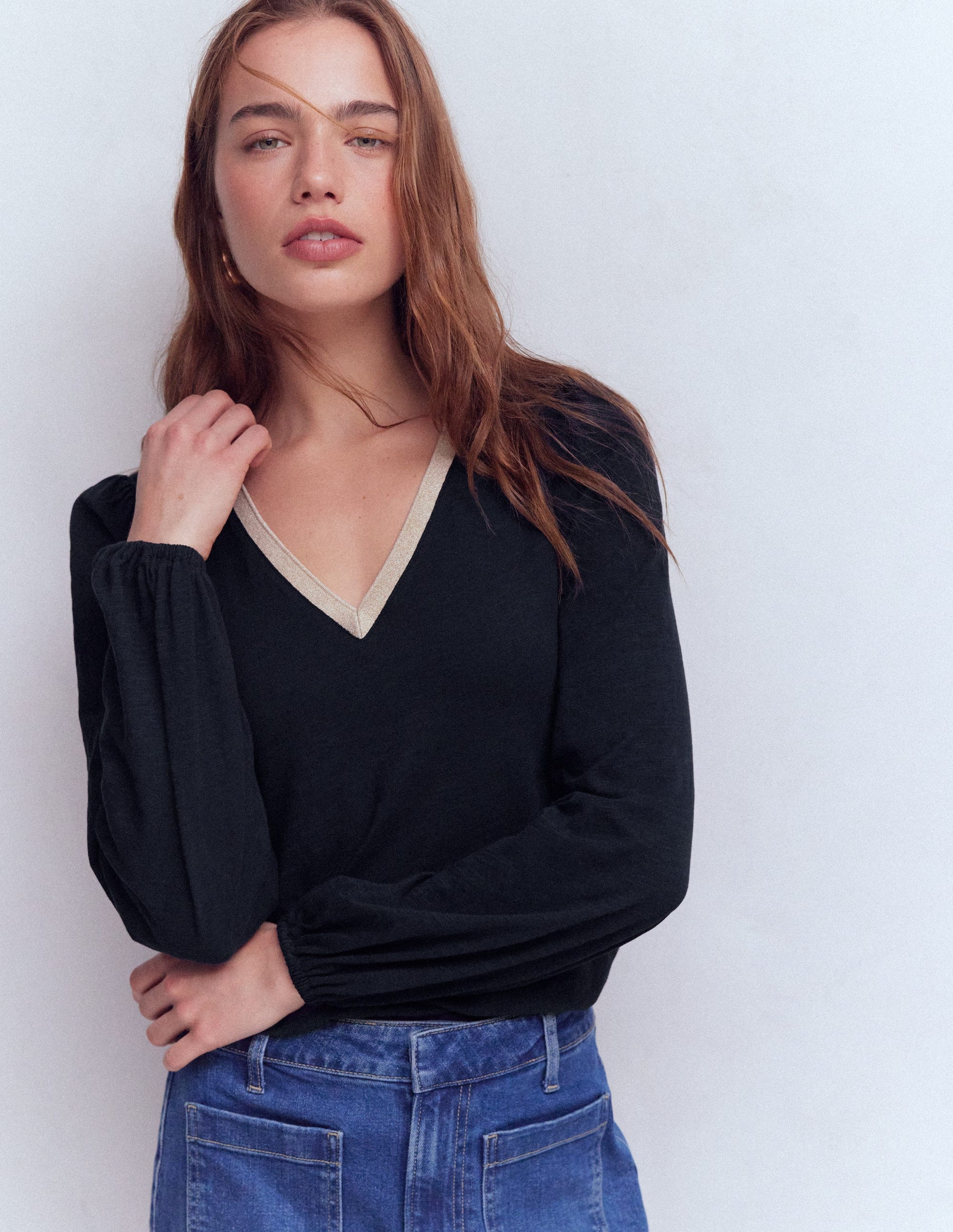 Oberteil mit Metallic-Besatz am V-Ausschnitt-Marineblau-4