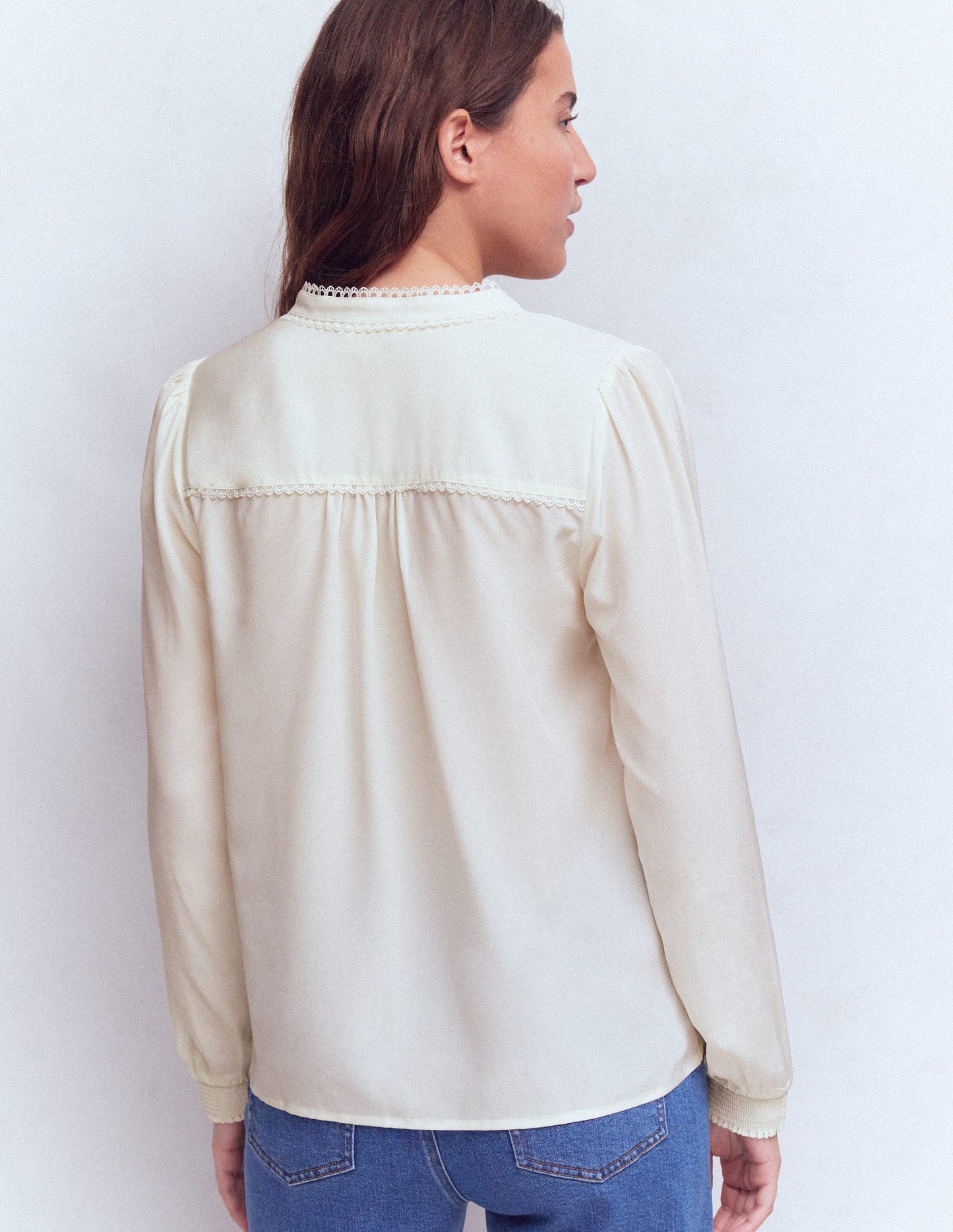 Rhea Seidenoberteil mit Besatz-Naturweiß