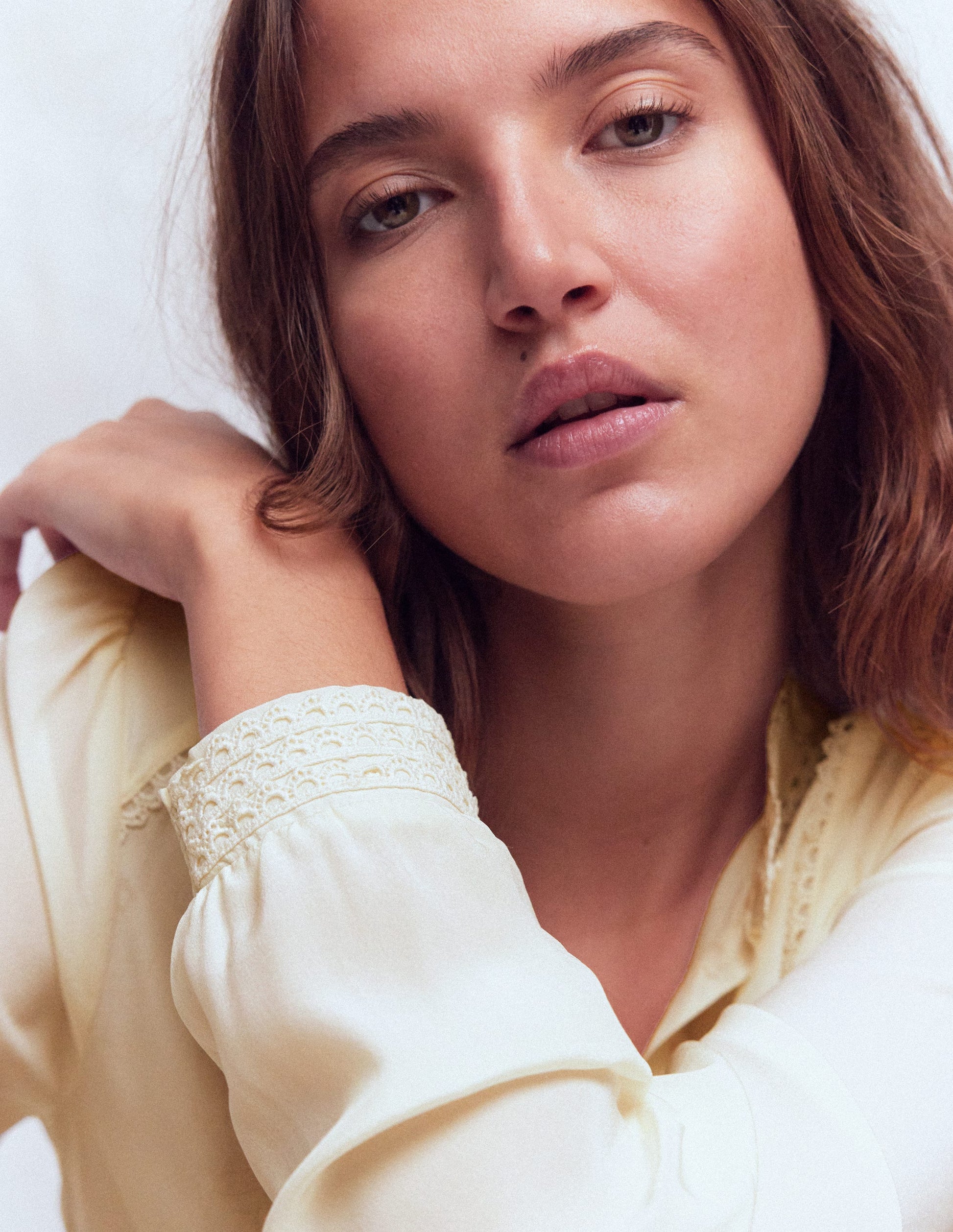 Rhea Seidenoberteil mit Besatz-Naturweiß-4