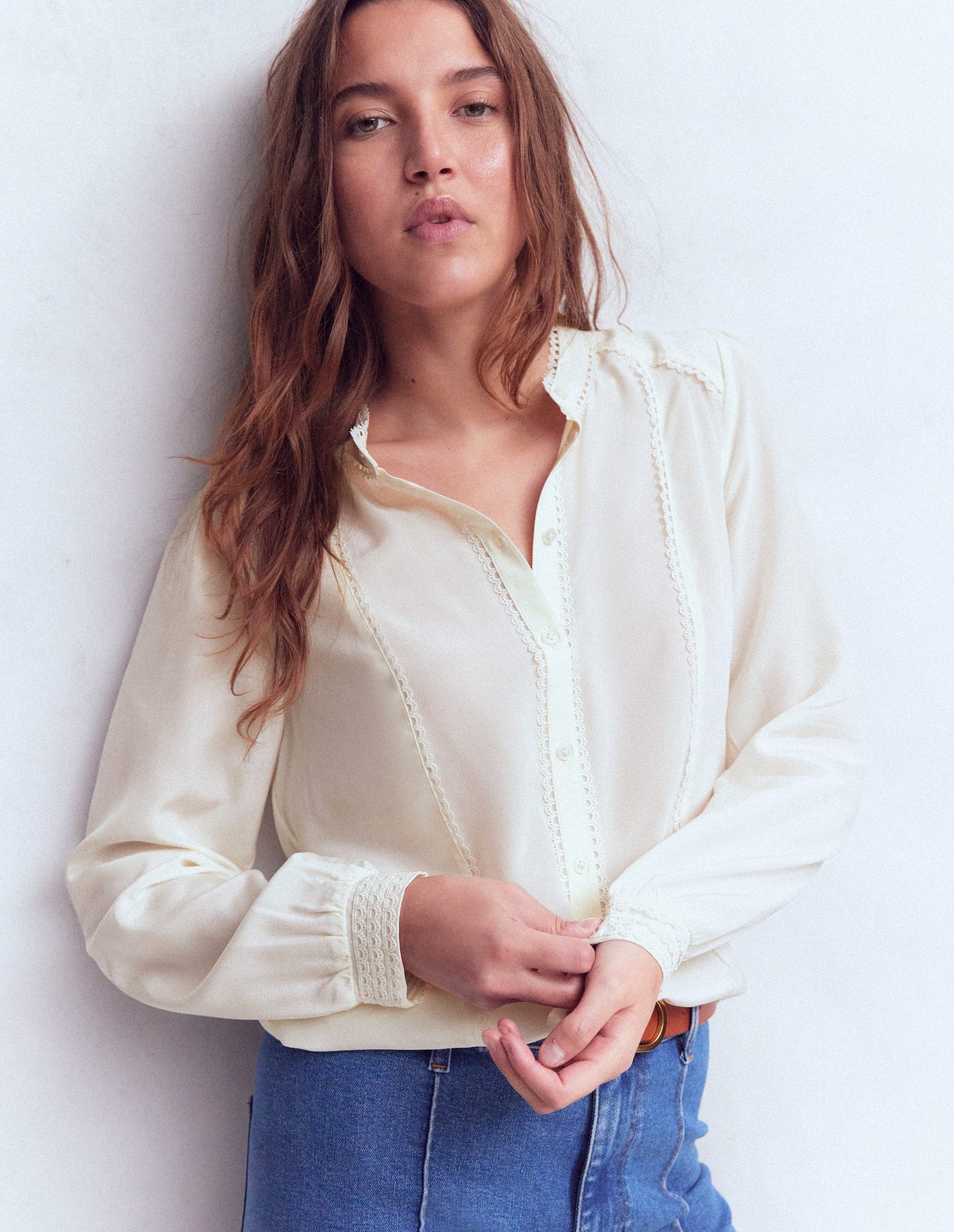 Rhea Seidenoberteil mit Besatz-Naturweiß