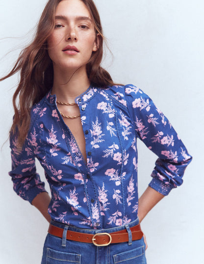 Rhea Baumwolloberteil mit Besatz-Blau, Blühender Zweig-4