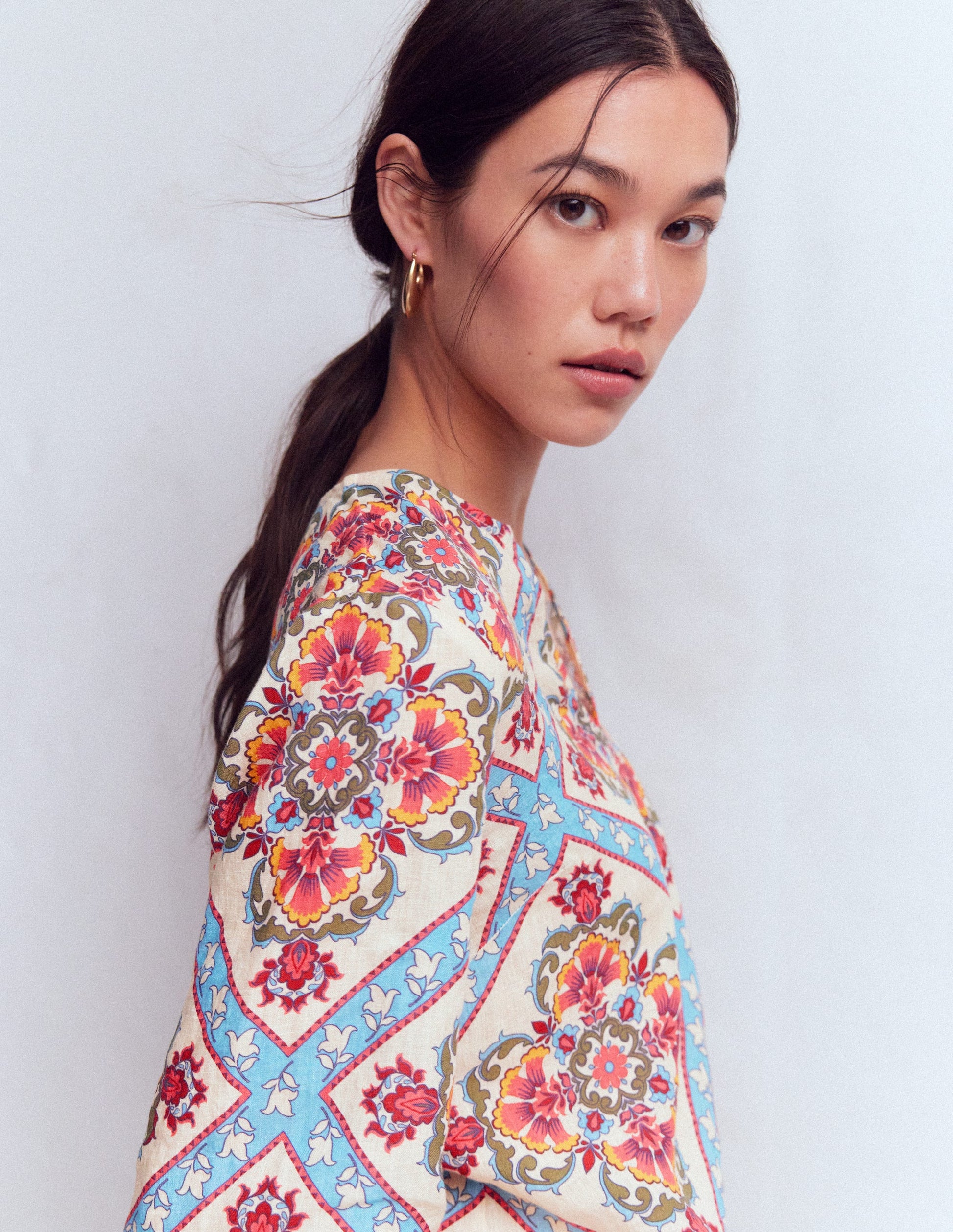 Cleo Leinenoberteil-Geblümtes Kachelmuster-2