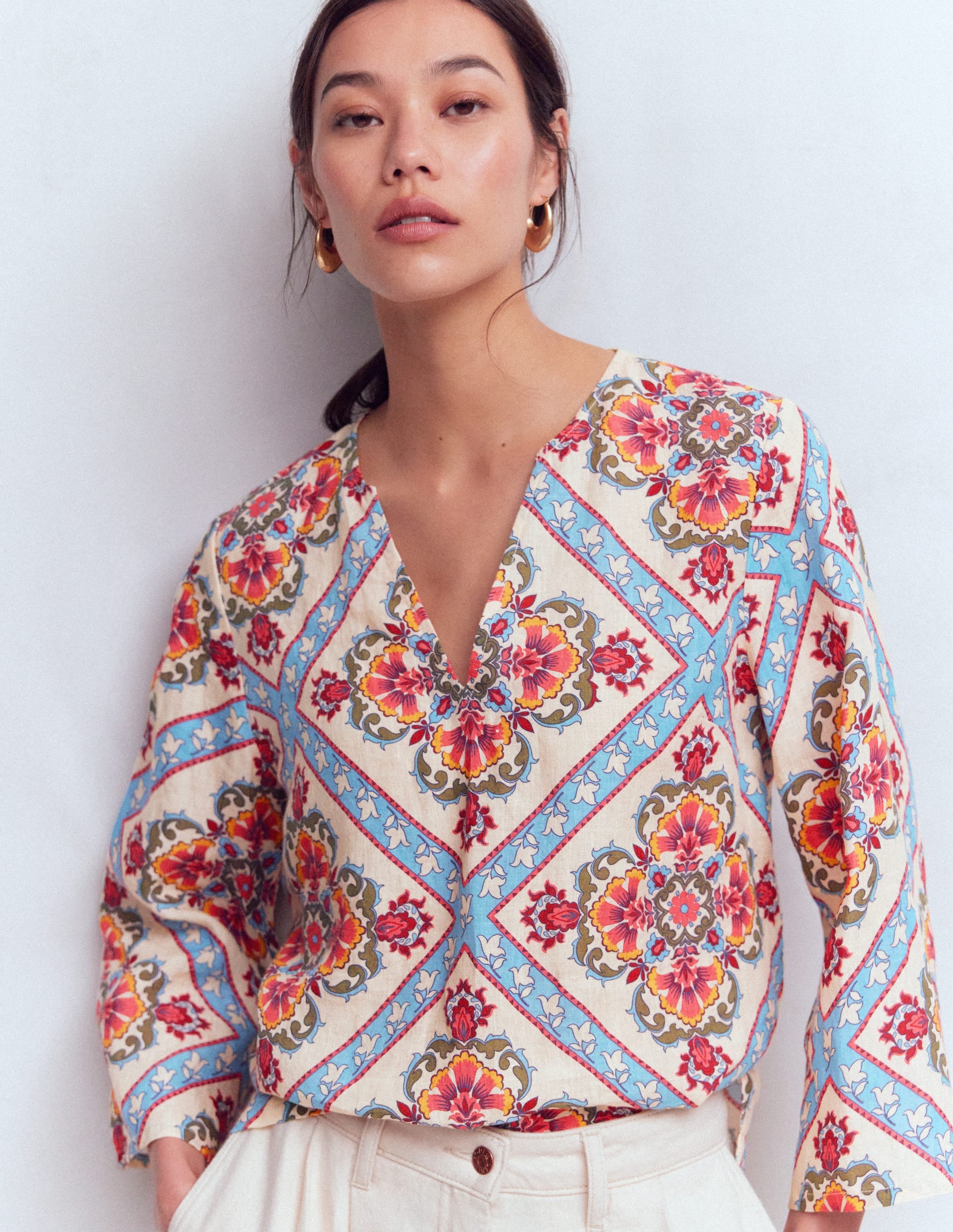 Top Cleo en lin-Motif Floral Tile placé - Image 5