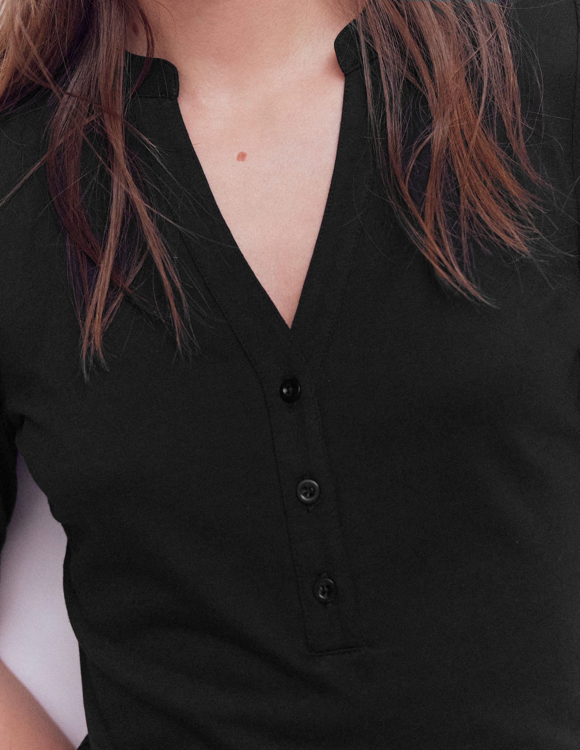 Kurzärmliges Oberteil mit offenem Henley-Ausschnitt-Schwarz-2