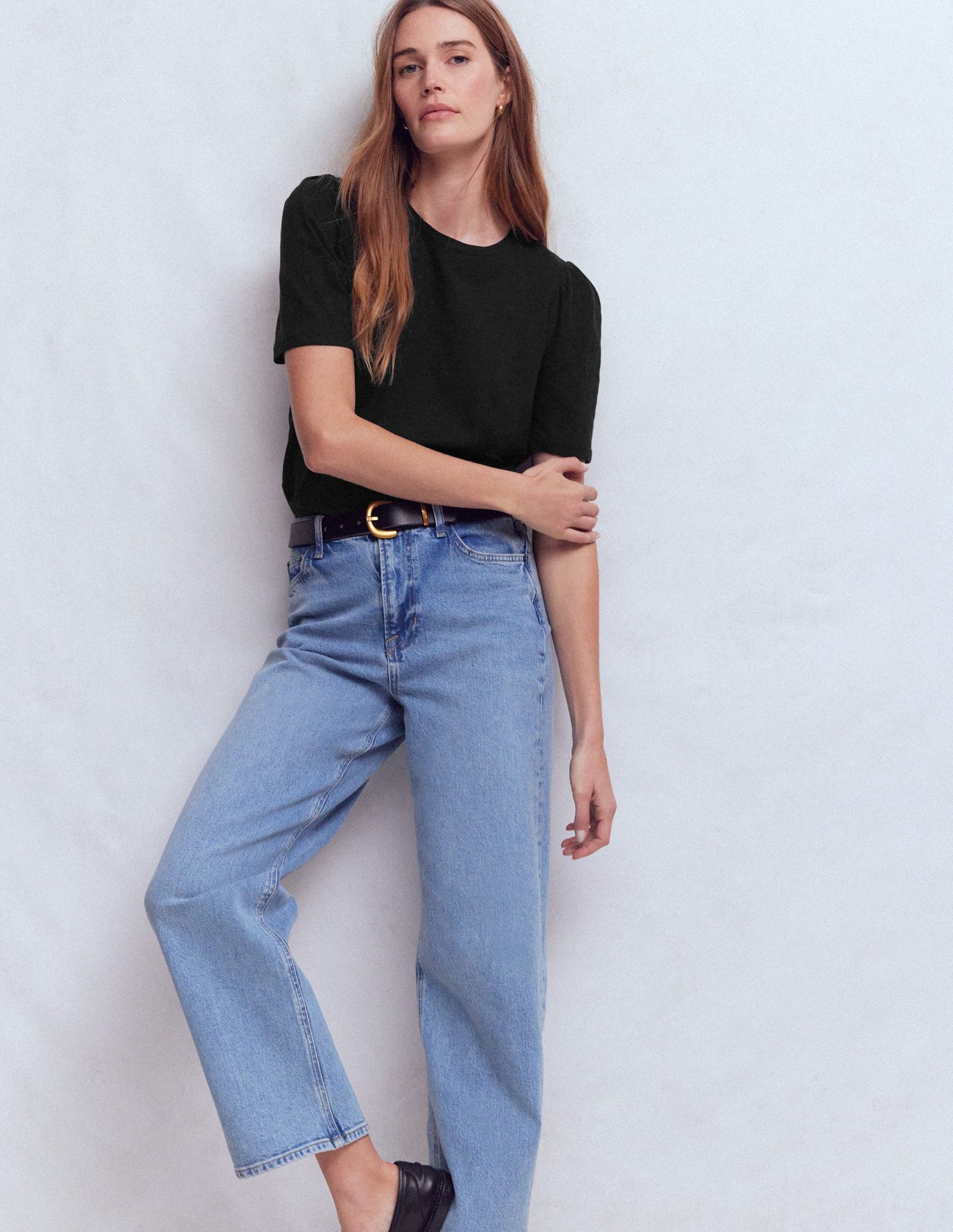 T-Shirt mit Faltendetail am Ärmel-Schwarz