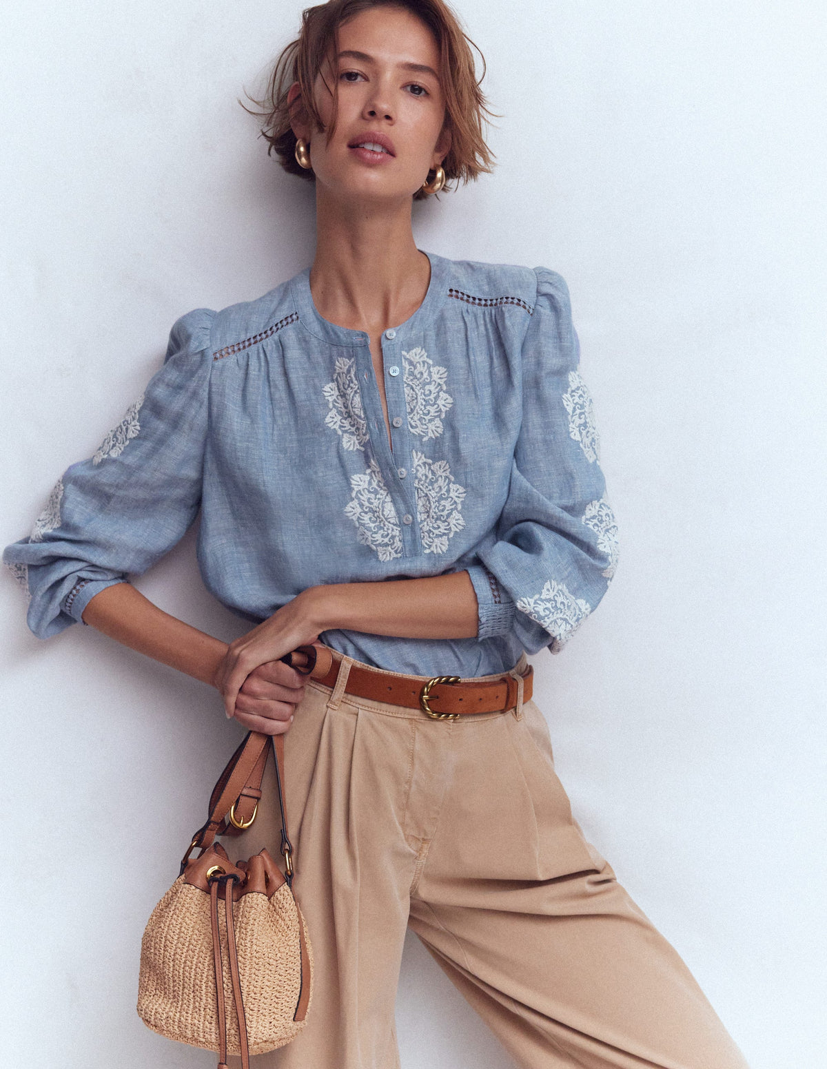 Top brodé à détail-Bleu chambray - Image 4
