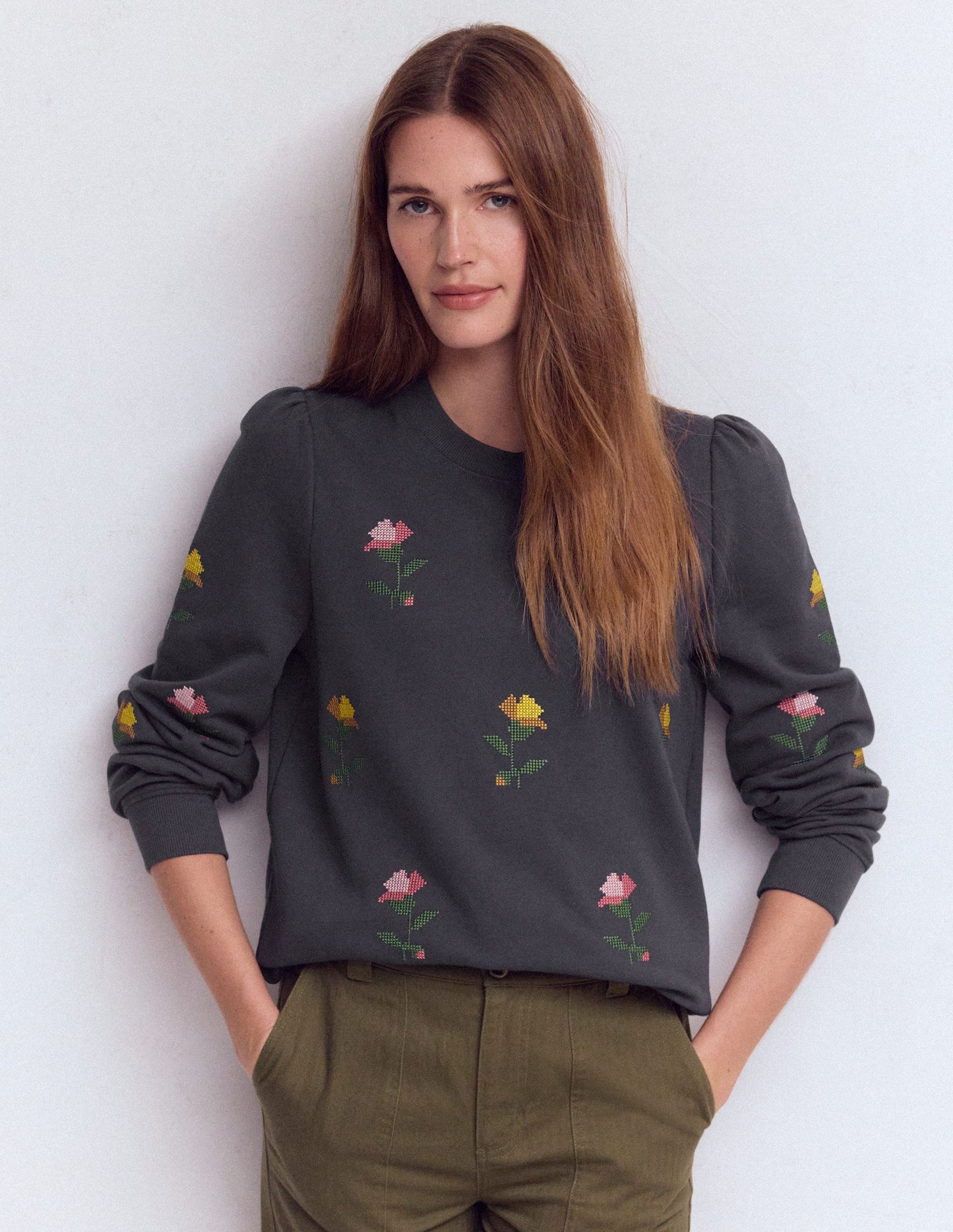 Bestickter Pullover mit Puffärmeln-Kreuzstich Blumenstickerei