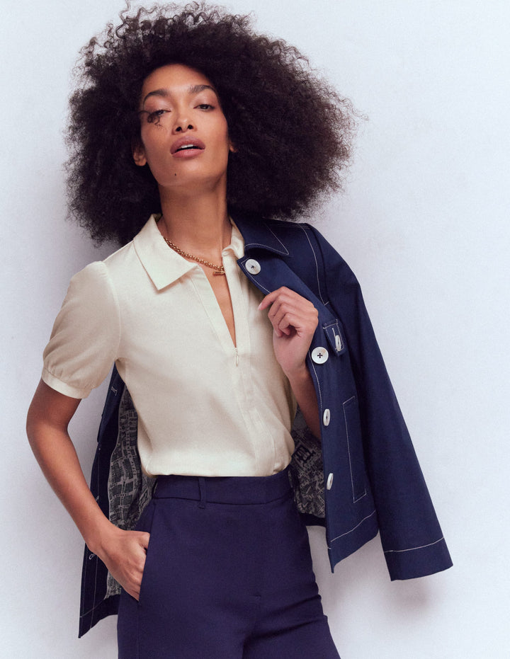 Kurzärmliges Oberteil mit Reißverschlusskragen-Naturweiß