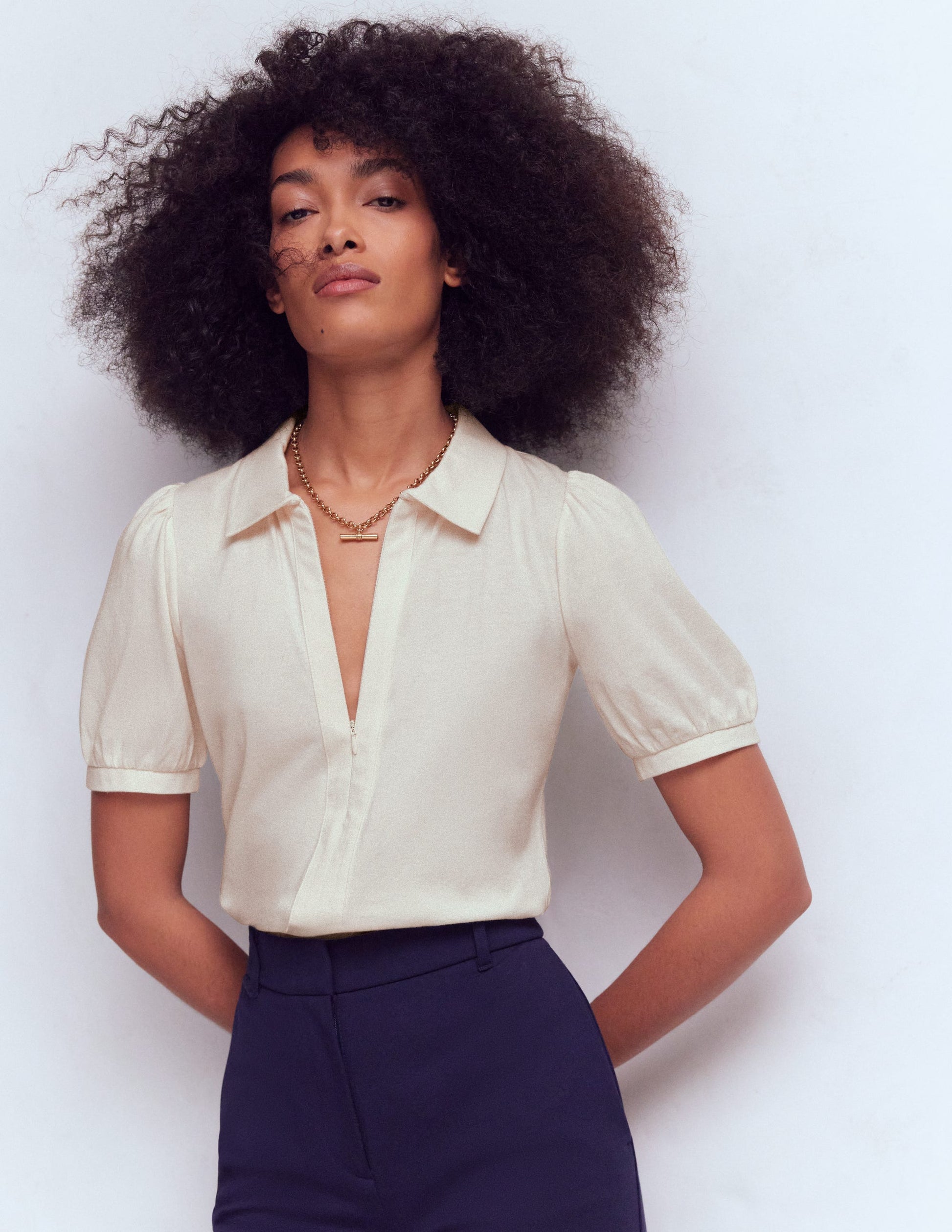 Top à manches courtes et col zippé-Ivoire-4