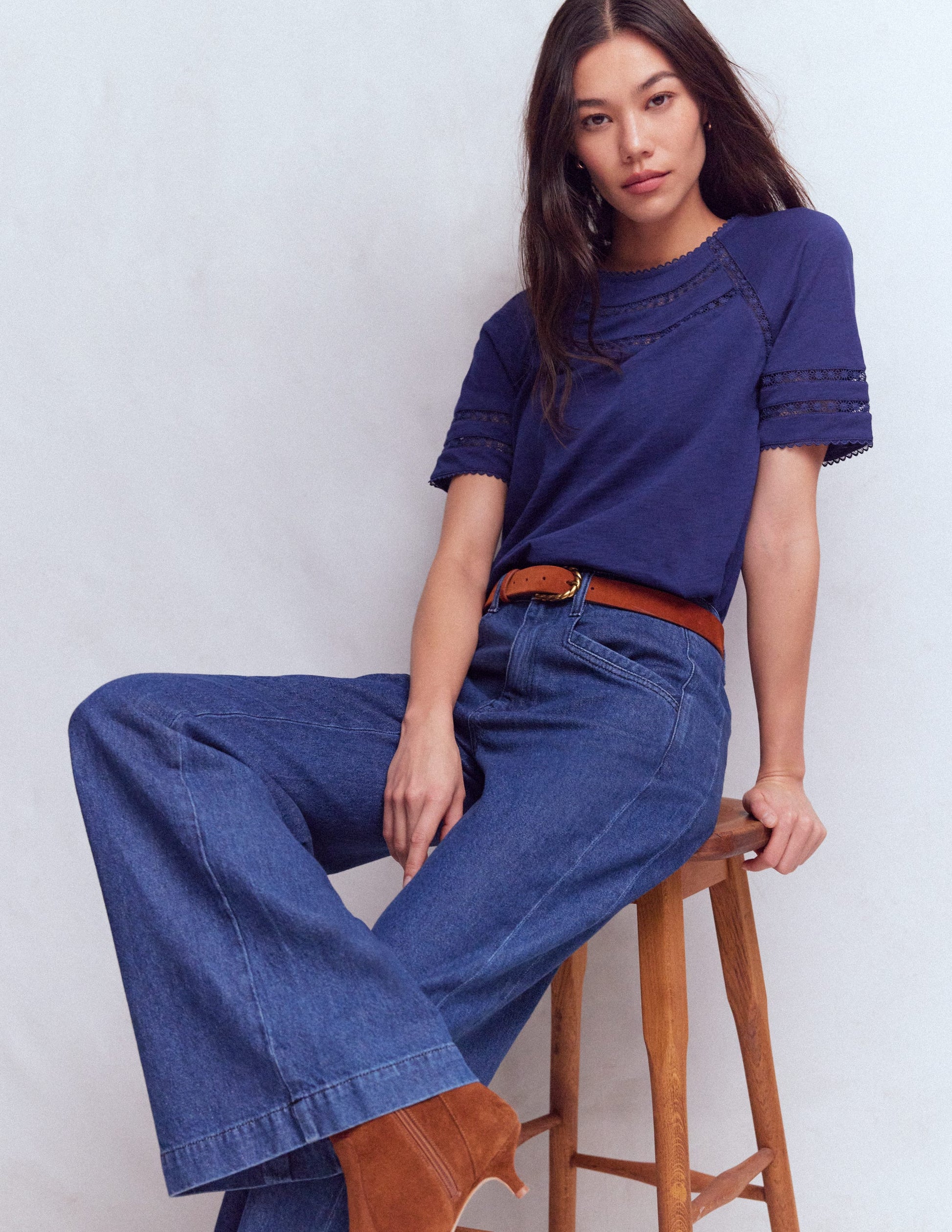 Poppy T-Shirt mit Rundhalsausschnitt und Besatz-Signalblau-1