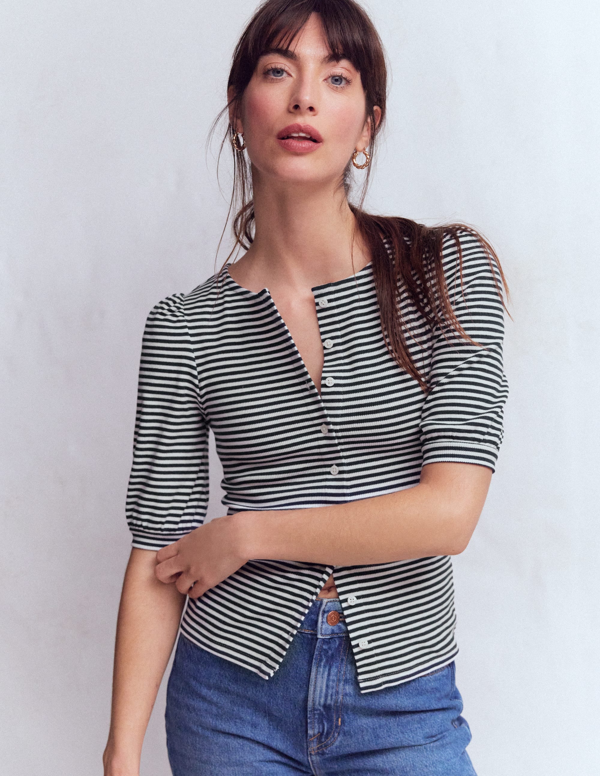 Evie Geripptes Oberteil mit Puffärmeln-Naturweiß/Navy, Gestreift - Image 1