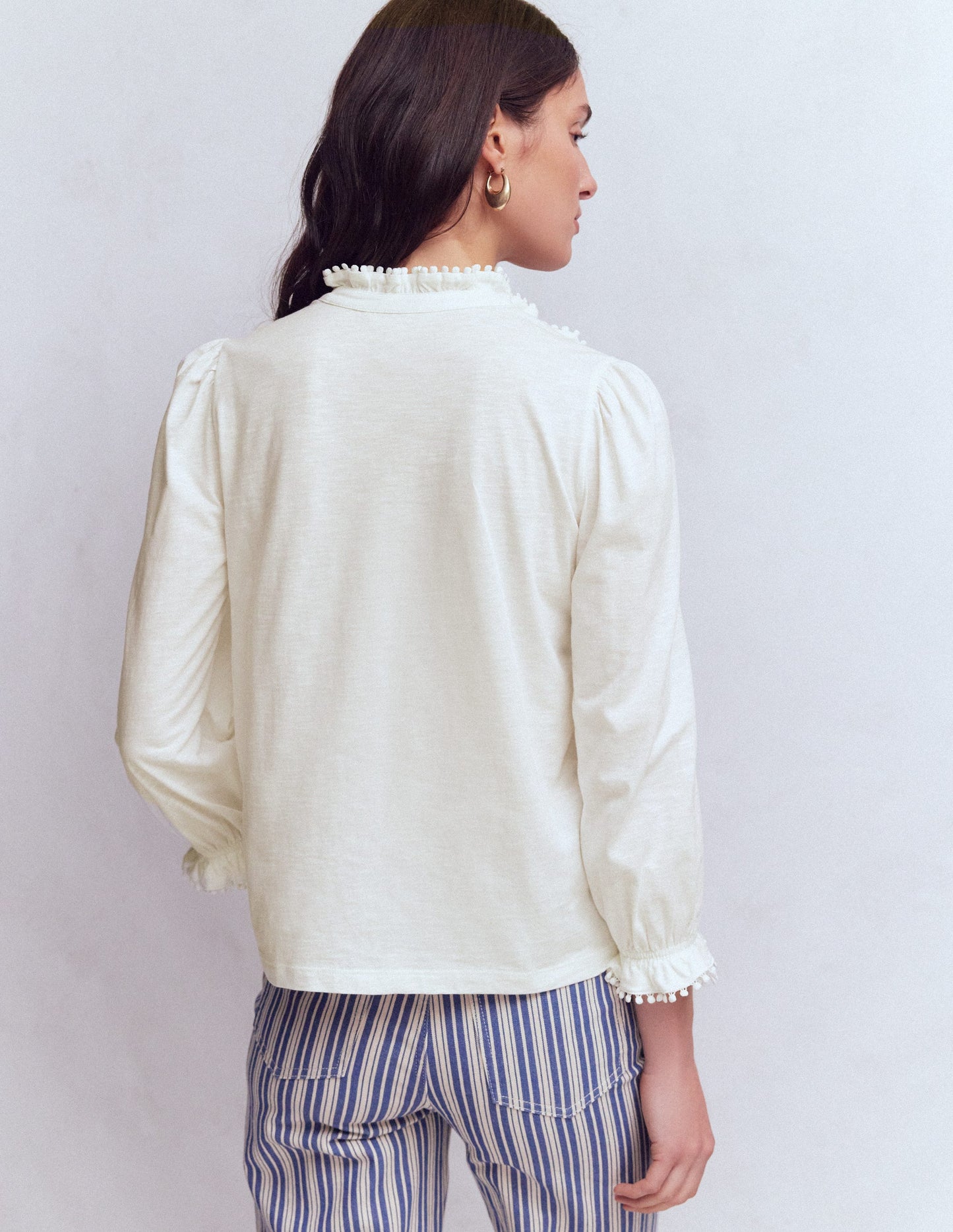 Emily Rüschenhemd mit Bommel-Detail-Naturweiß