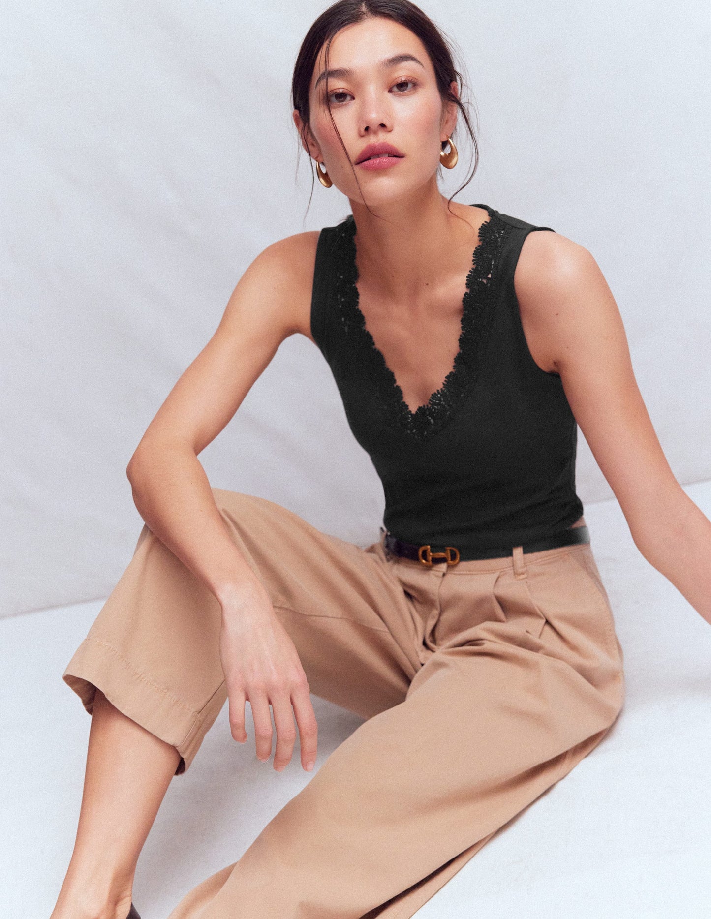 Flora Lace Trim Supersoft Vest-Black Beauty