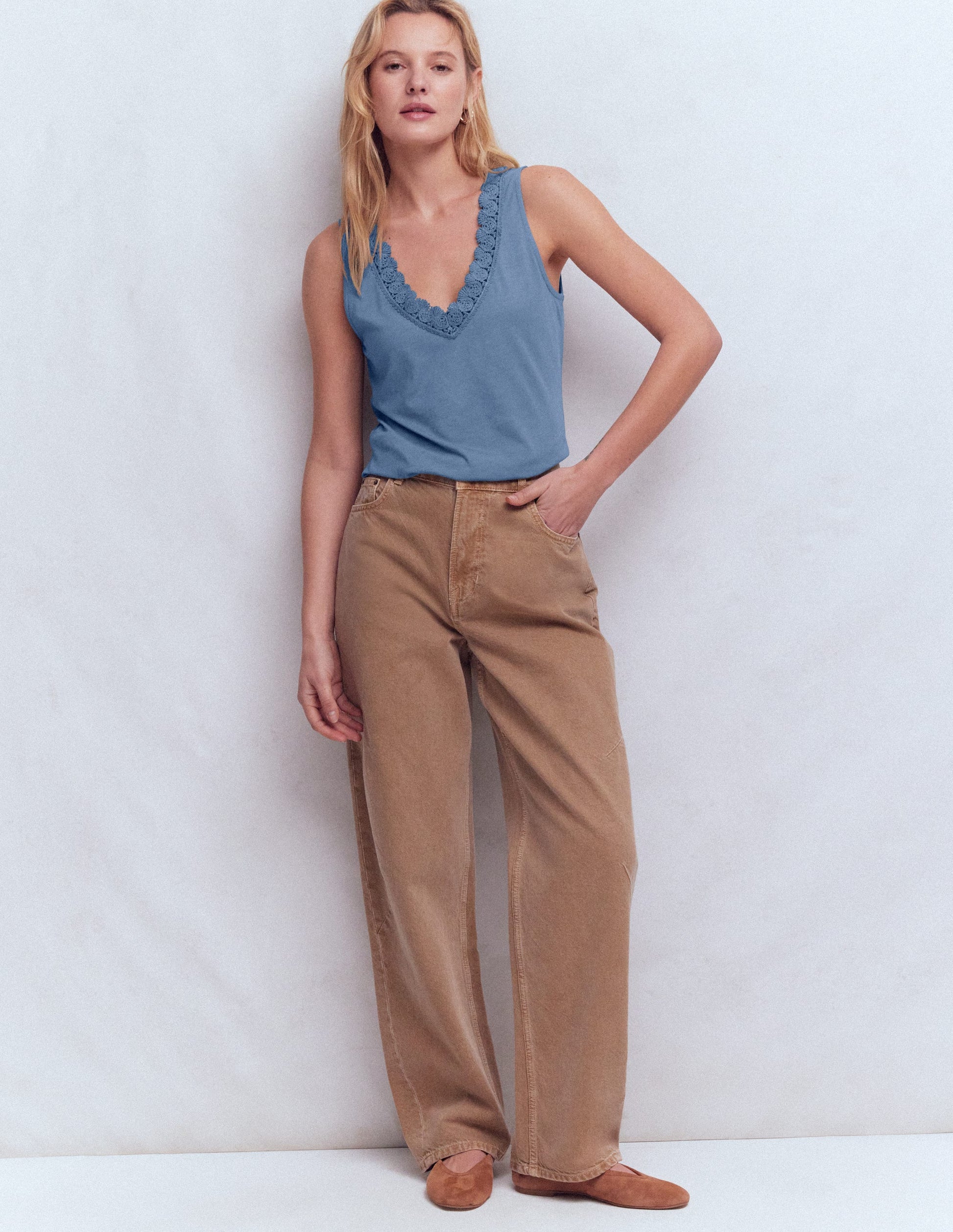 Flora Superweiches Top mit Spitzenbesatz-Kapitänsblau-4