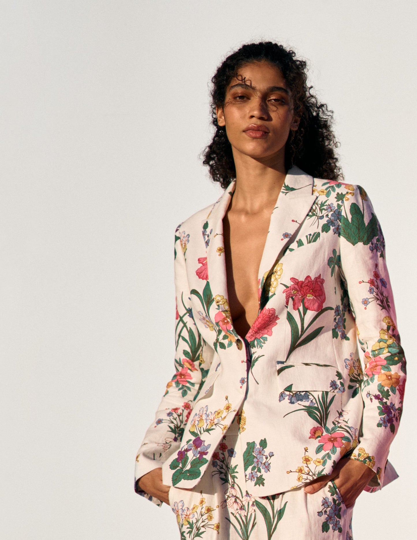 Woodbridge Linen Blazer-White, Delicate Blossom