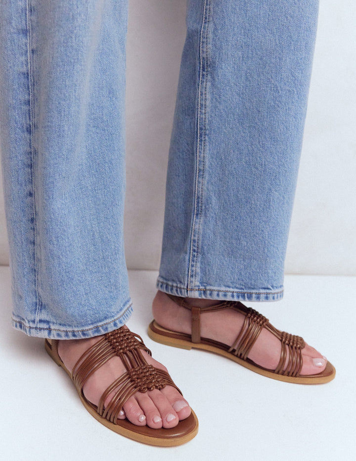 Sandalen mit Knoten und mehreren Riemen-Hellbraun