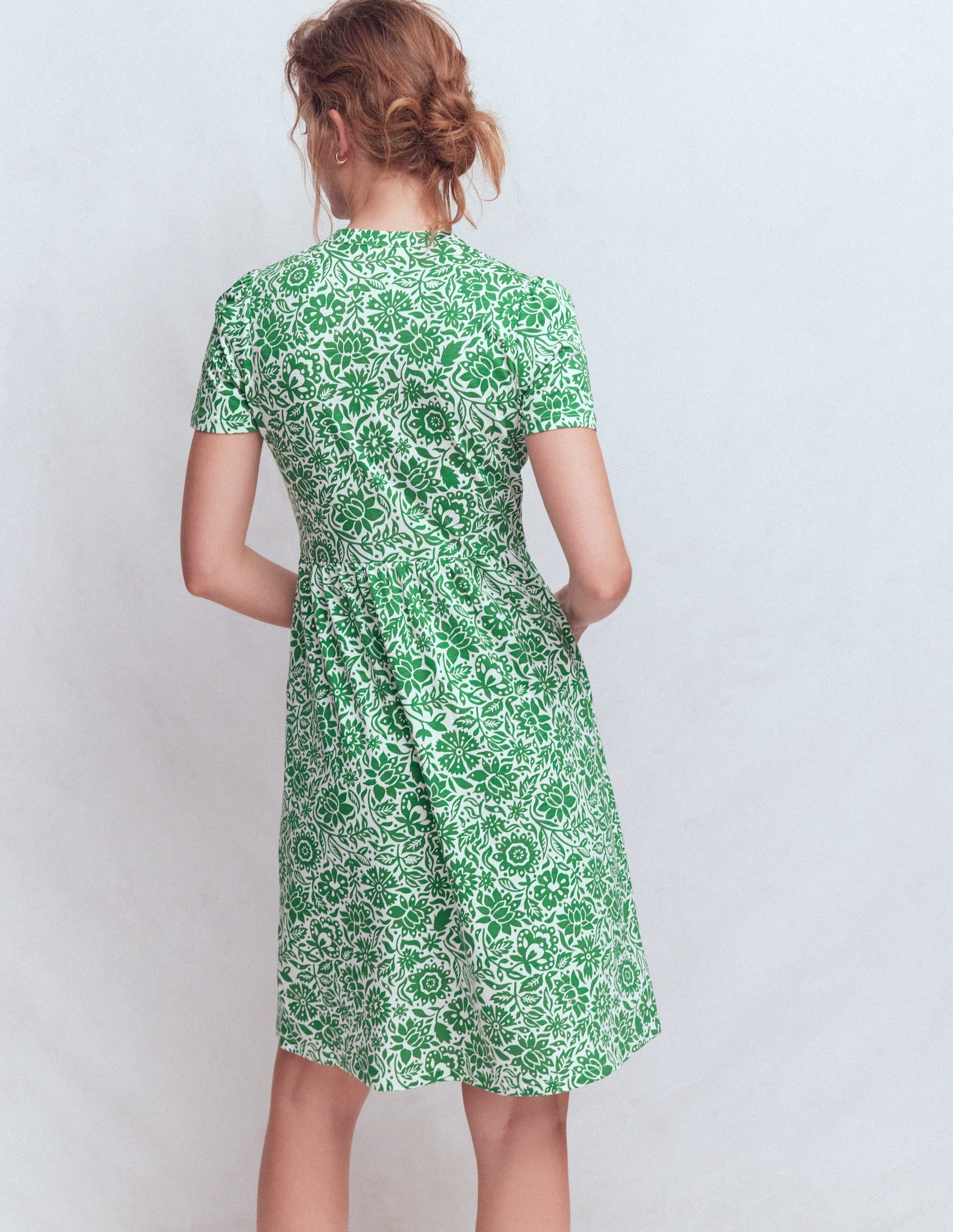 Naomi Kurzärmliges Kleid-Frisches Grün, Großflächiges Wiesenmuster - Image 3