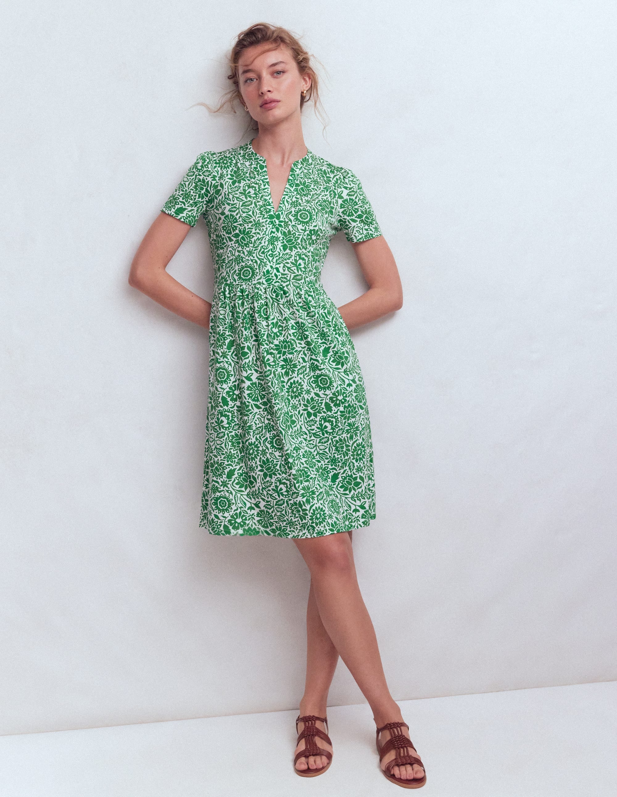 Naomi Kurzärmliges Kleid-Frisches Grün, Großflächiges Wiesenmuster - Image 4
