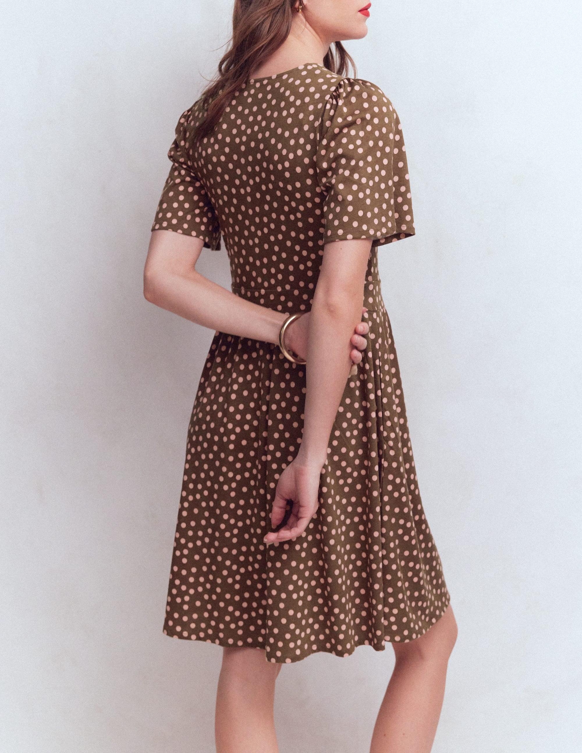 Louisa Kurzes Jerseykleid-Umbra, Gemalte Tupfen - Image 3