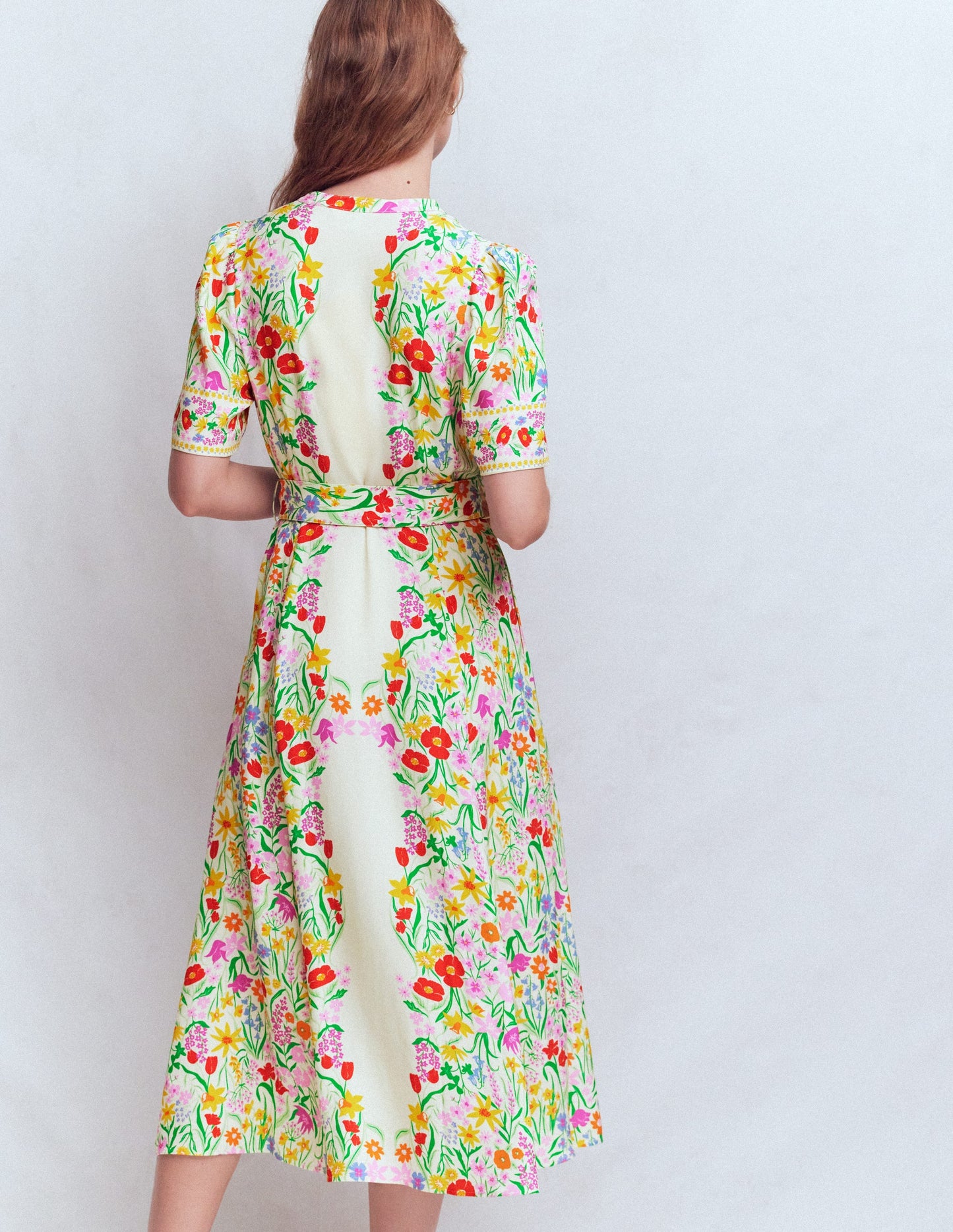 Robe Kate à ceinture et manches bouffantes-Motif Garden ivoire placé