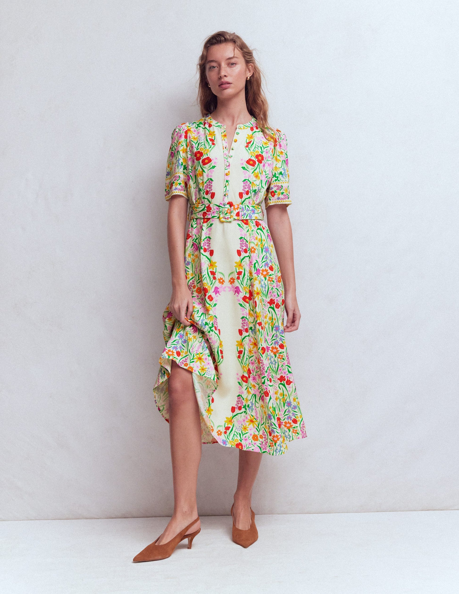 Robe Kate à ceinture et manches bouffantes-Motif Garden ivoire placé-5