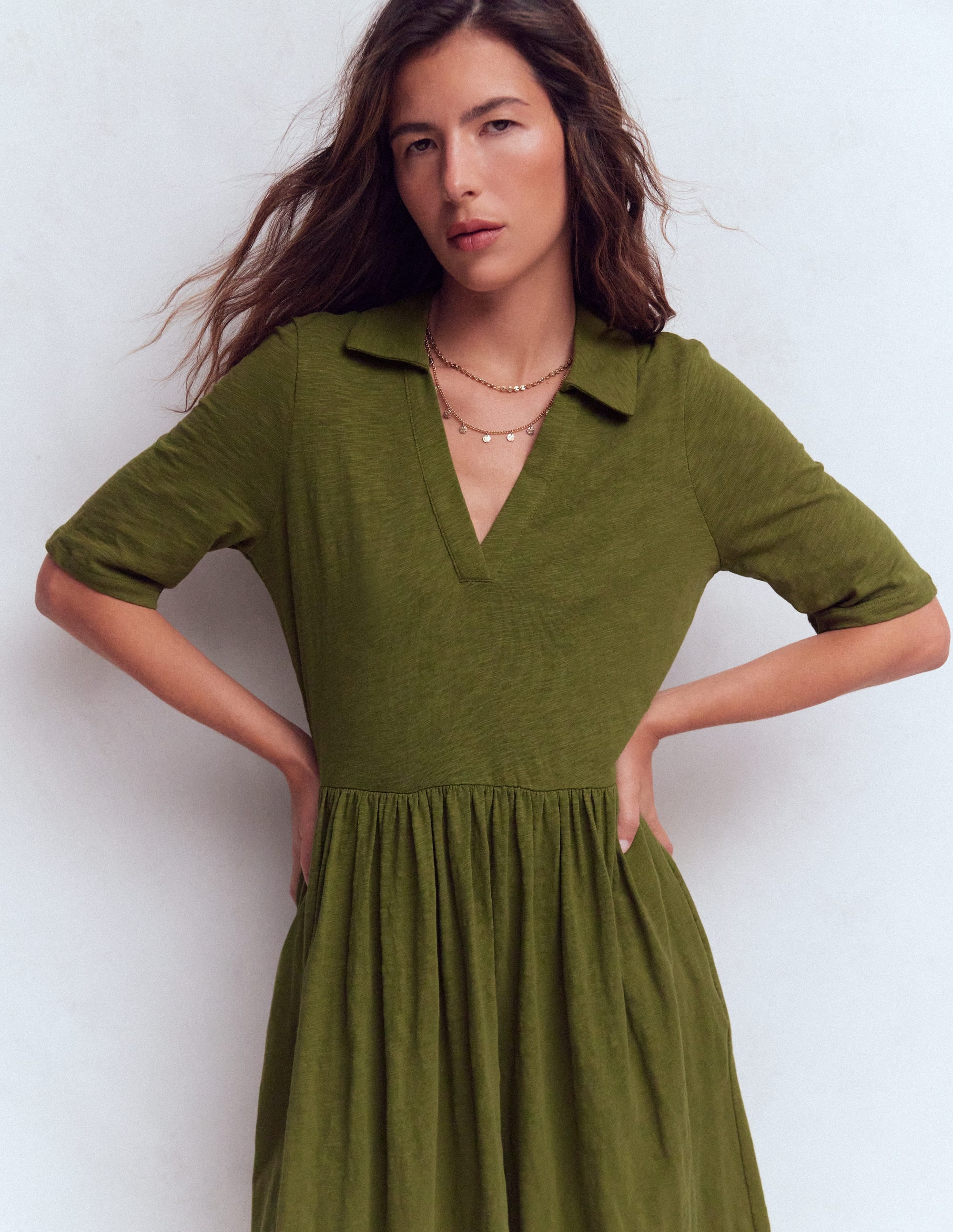 Aria Jerseykleid mit Kragen-Promenadengrün - Image 2