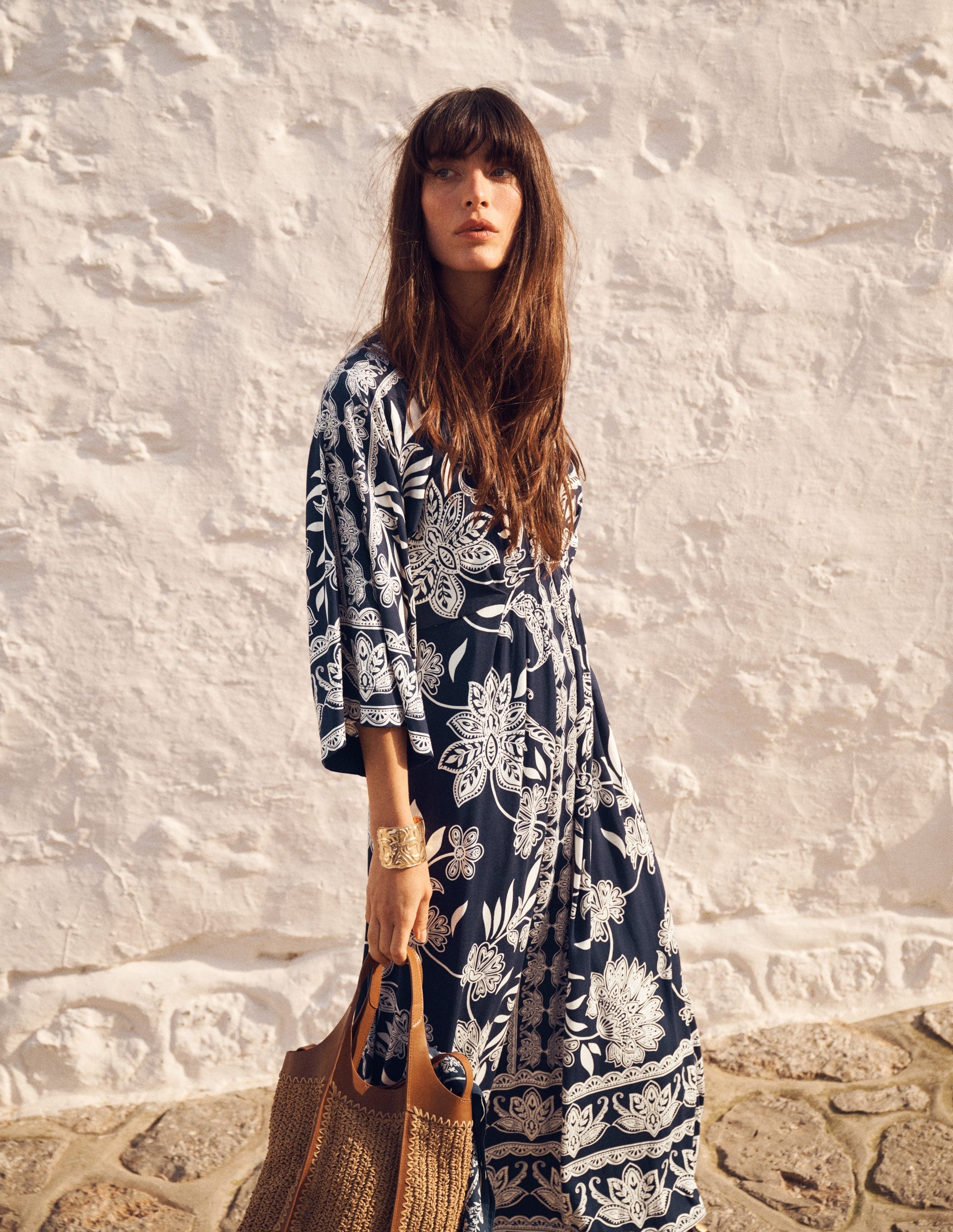 Nell Midi-Kimonokleid aus Jersey-Marineblau, Elegante Blüten-7