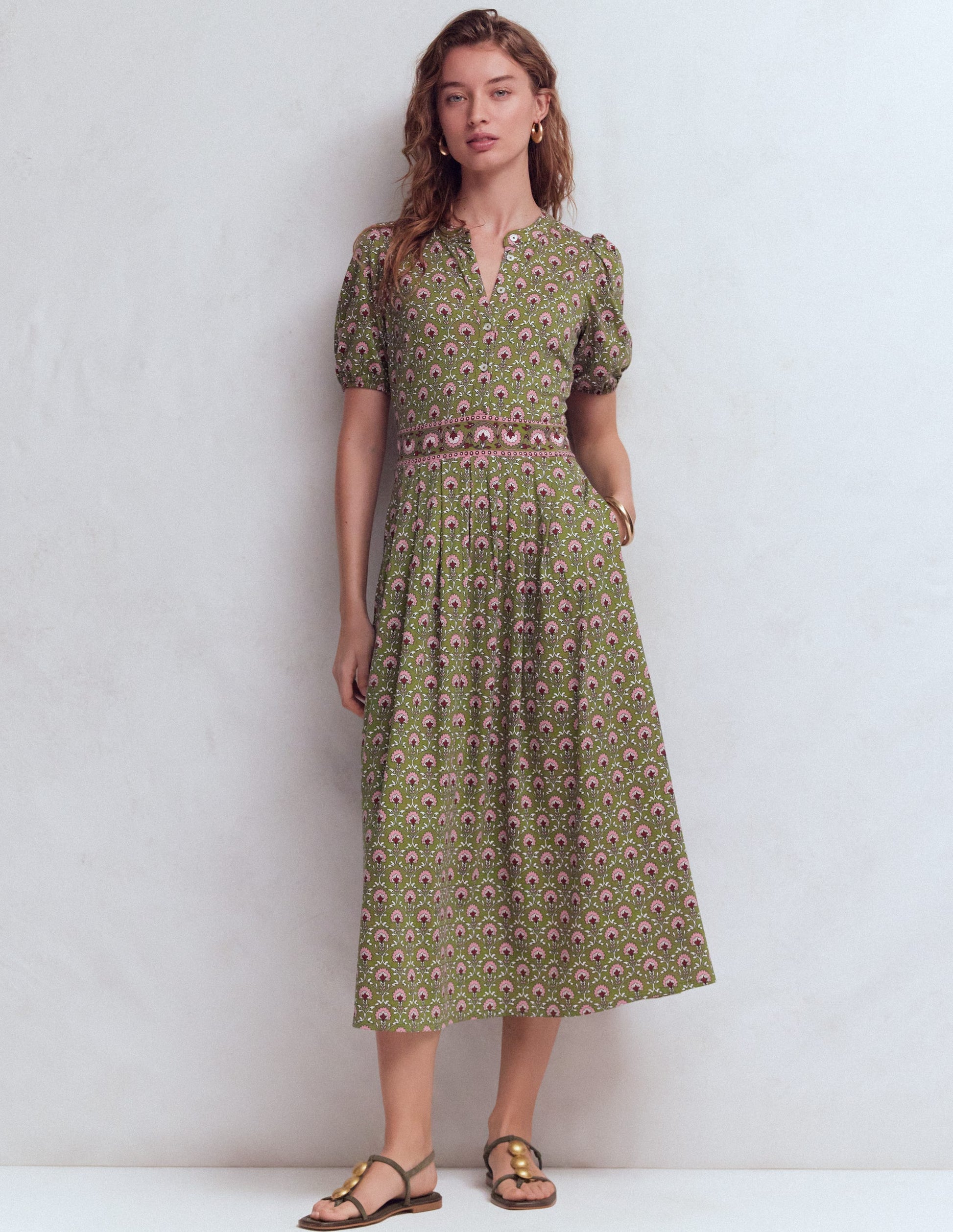 Amber Jersey-Midikleid mit Falten-Olivgrün, Blumengitter-1