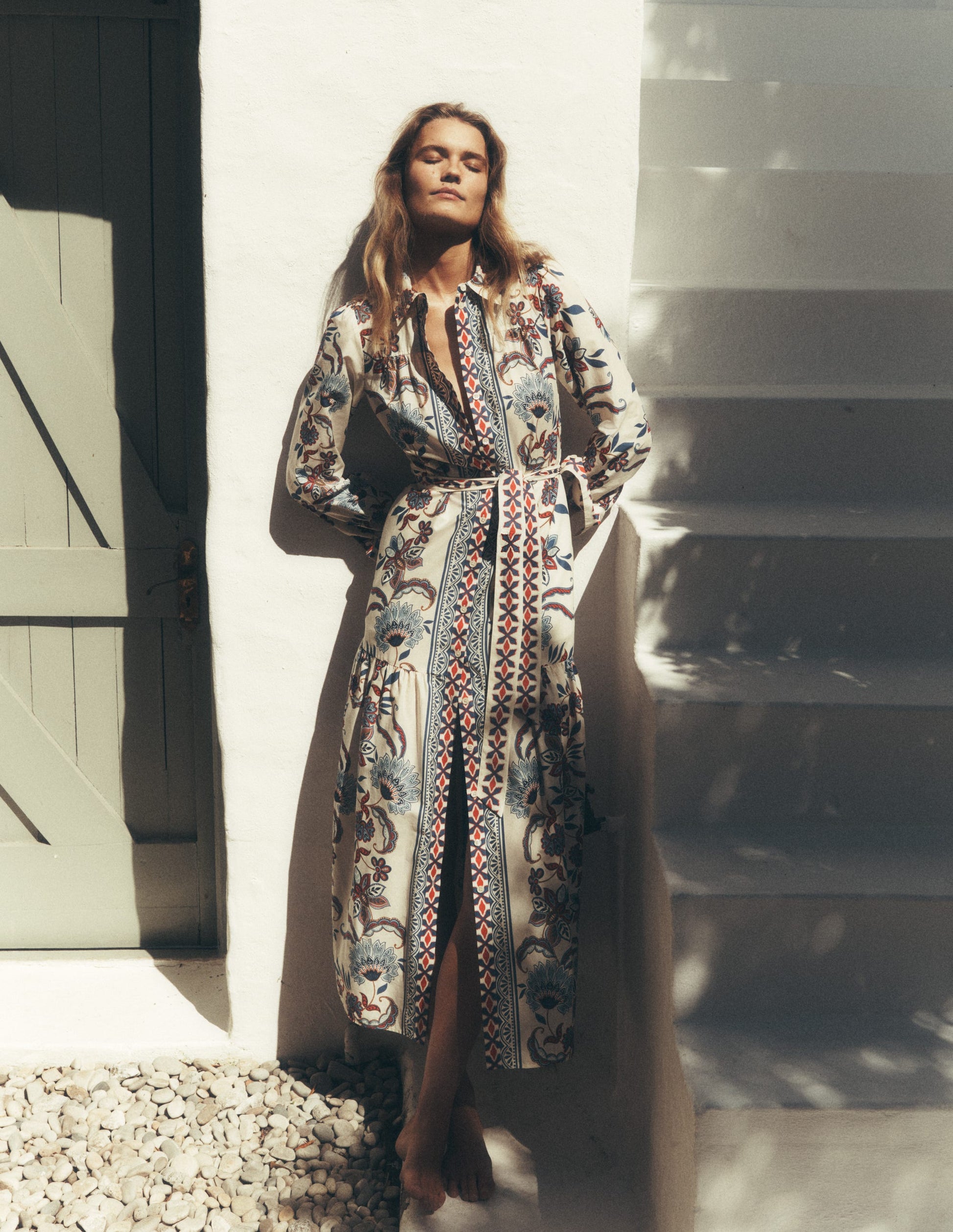 Ellie Maxi-Hemdblusenkleid aus Baumwolle-Blauer Bordürendruck-1