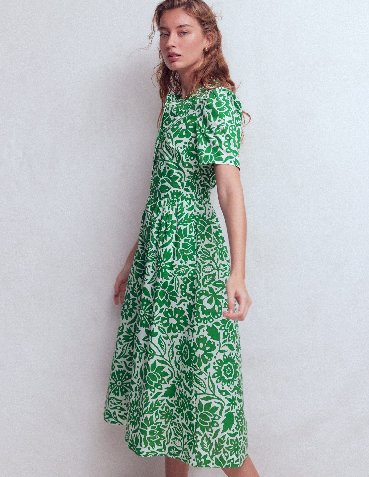 Ivy Baumwoll-Midikleid-Saftiges Grün, Großflächiges Wiesenmuster